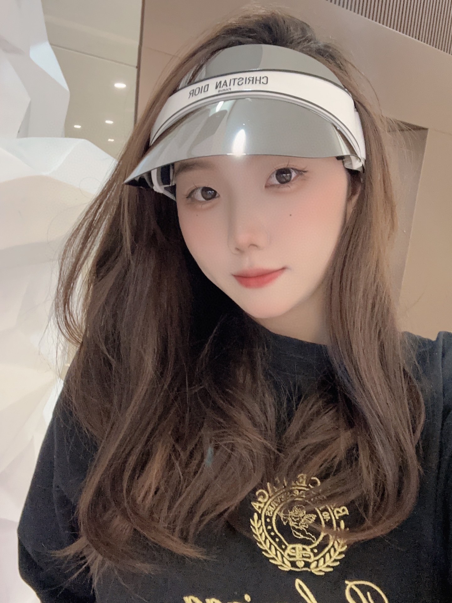 Dior original customized sun hat adopts innovative design and playful sporty shape, unique styling essential sun hat, s…