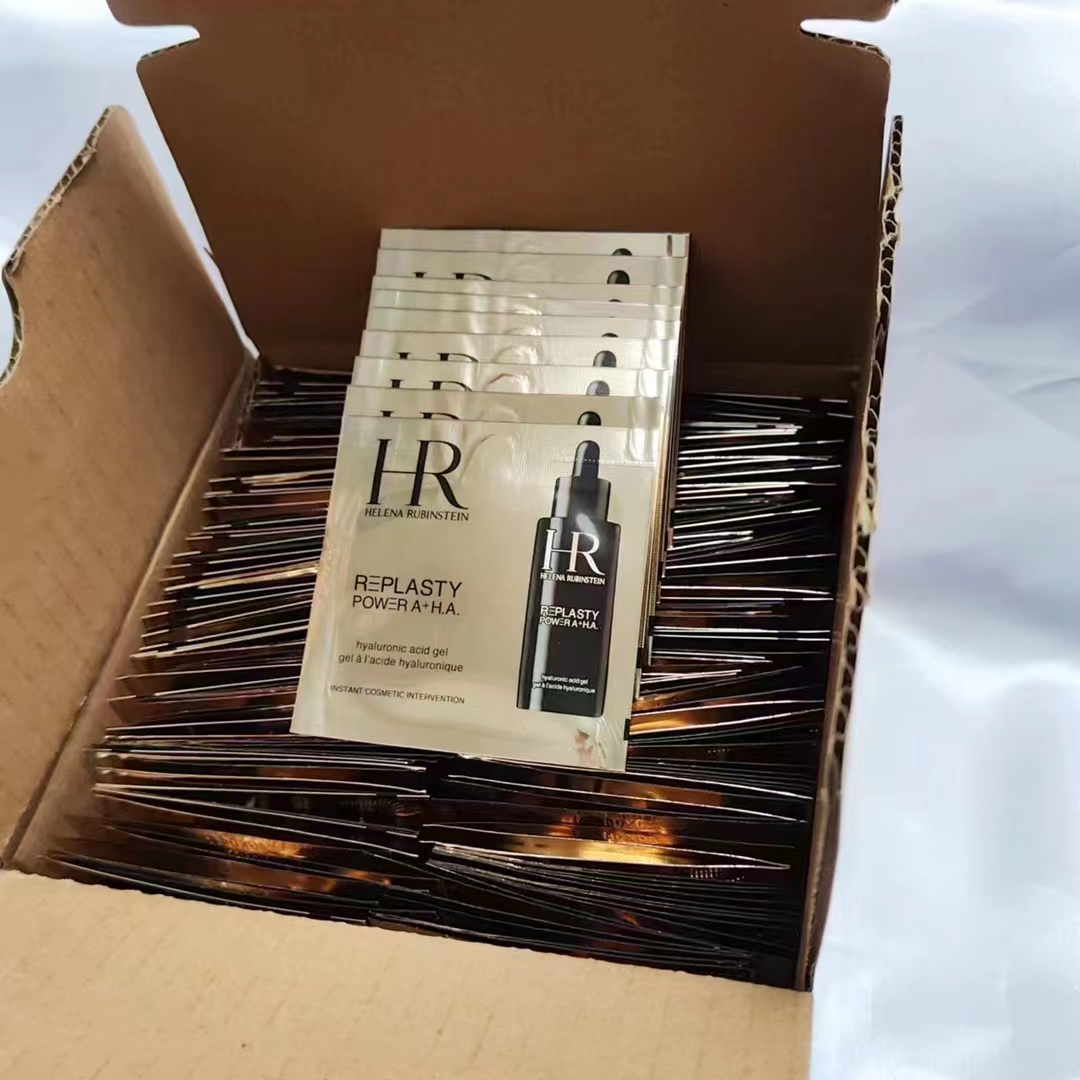 30. 新版HR赫莲娜紧致丰盈精华1.5ml/10片装 🔜 明通版.高质量❗️新品优势供应：🎉🎉🎉 明通版: 新版赫莲娜黑绷带紧致丰盈精华片装1.5ml（小样） 黑绷带40X04X 最新日期2026.10.1 打盒200片 一件3…