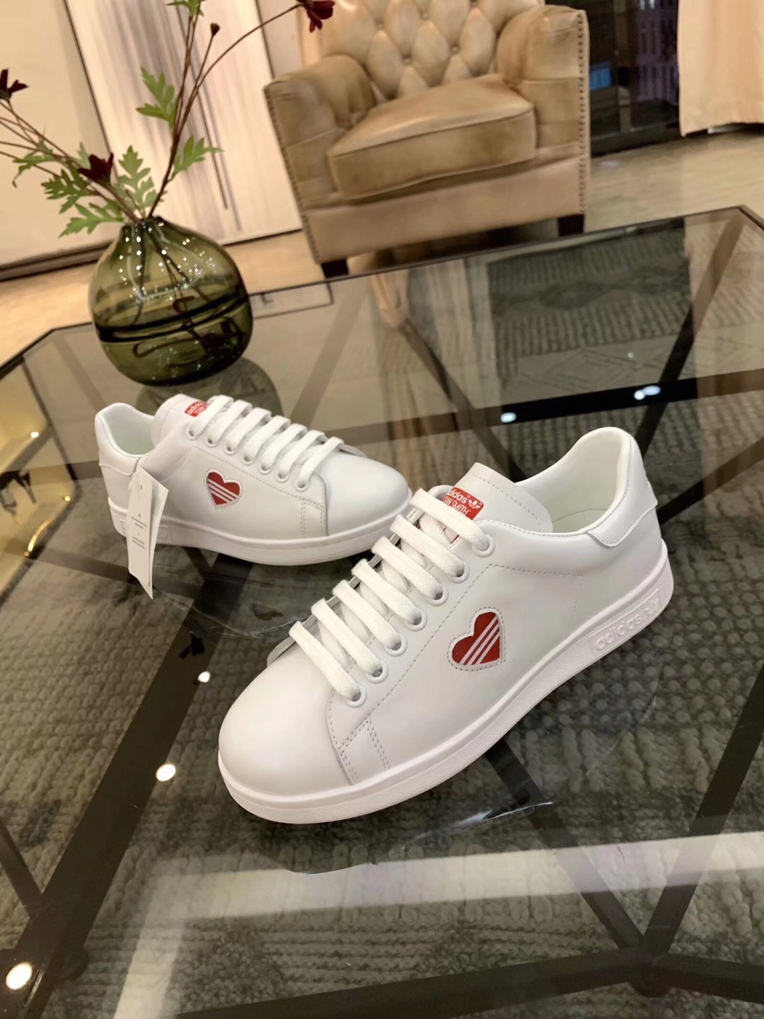 Stella McCartney x Adidas Stan Smith Shoes: Saucy Style Tribute at $450 - 图片 9