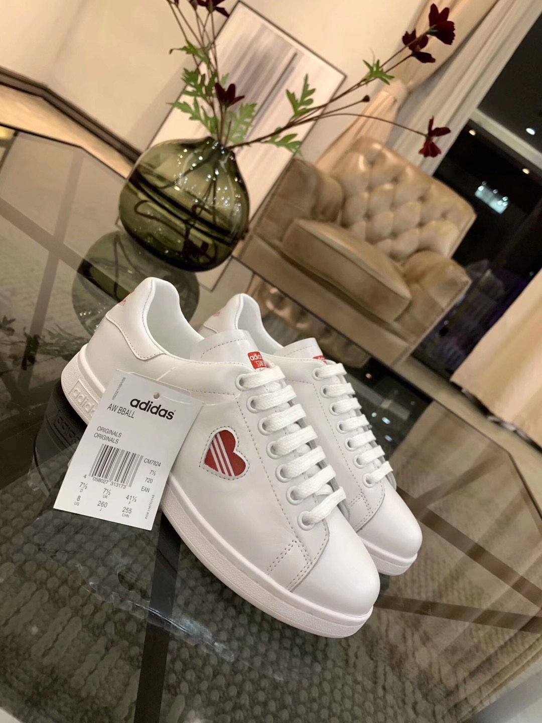Stella McCartney x Adidas Stan Smith Shoes: Saucy Style Tribute at $450 - 图片 1