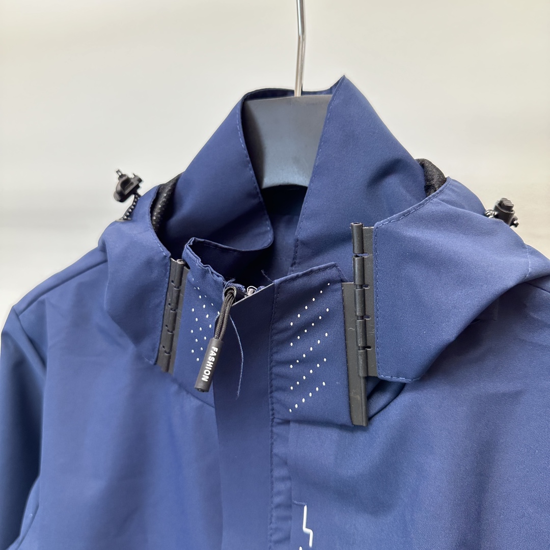 Zenium Assault Suit: Multifunctional, Stylish, and Waterproof for Outdoor Adventures - 图片 5