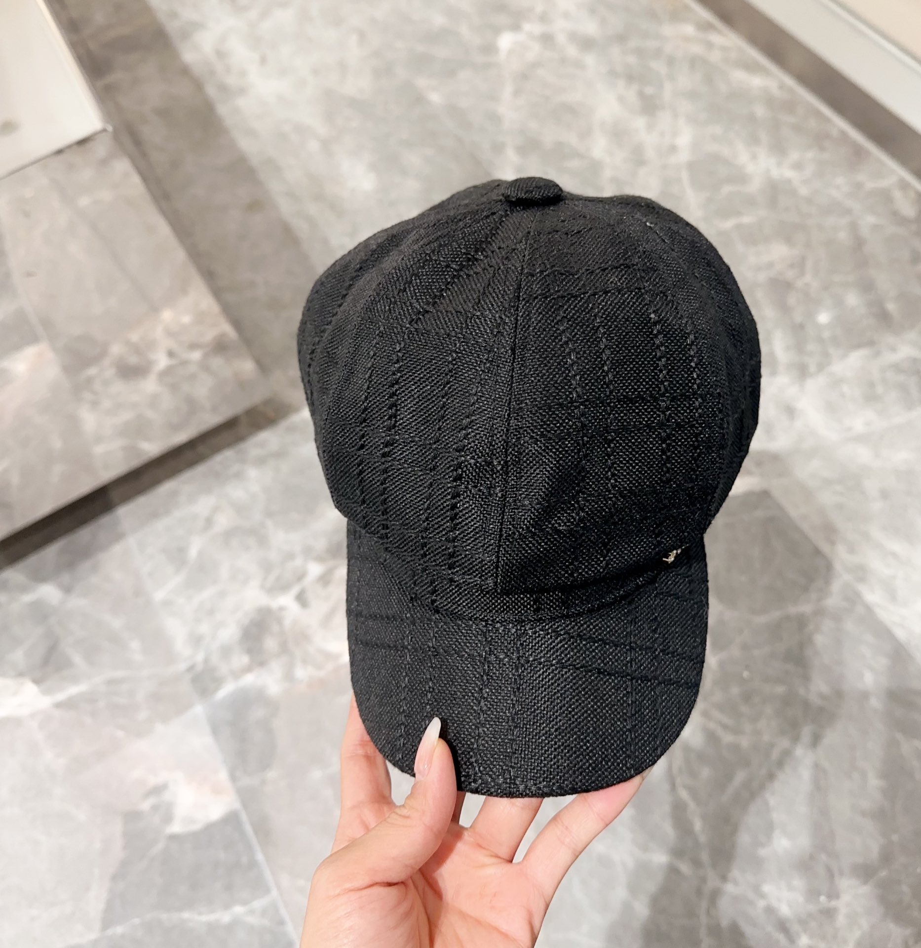 NO:191817,New octagonal hat, small fragrance fabric, leather edge texture full!  The style is correct ~ Hat Fisherman's hat Baseball cap Knitted hat, hat, espadrilles, hats19860909新款八角帽 小香面料 皮沿质感拉满！版型正～帽子渔夫帽棒球帽针织帽,帽子,espadrilles,hats,hat