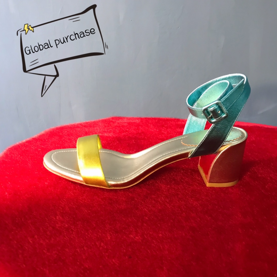 NO:100800,High-end custom spring and summer sandals new series!  H5.5Cm, size 34-42.35 40 41 42. Genuine leather large bottom, customized version, no return or exchange L44-001 green metal leather, gold metal leather, light gold metal sheepli. Official website synchronization Standard European code Reference:L44-001 Color:green/grod Material:cowhide/rivet Lining:goat leather Heel height:5.5Cm Sole:leather sole Size:EU 34-42 (US 4-11):,,christian louboutin,sandals,Leather soles19860909高端订制 春夏凉鞋新款系列！ H5.5Cm,尺码34-42码.35码40码41码42码,真皮大底,订制款,不退不换L44-001绿金属皮,金色金属皮,浅金金属羊里.官网同步 标准欧码 Reference:L44-001 Color:green/grod Material:cowhide/rivet Lining:goat leather Heel heigh:5.5Cm Sole:leather sole Size:EU 34－42（US 4一11) :,,christian louboutin,sandals,Leather soles,Women's Shoes