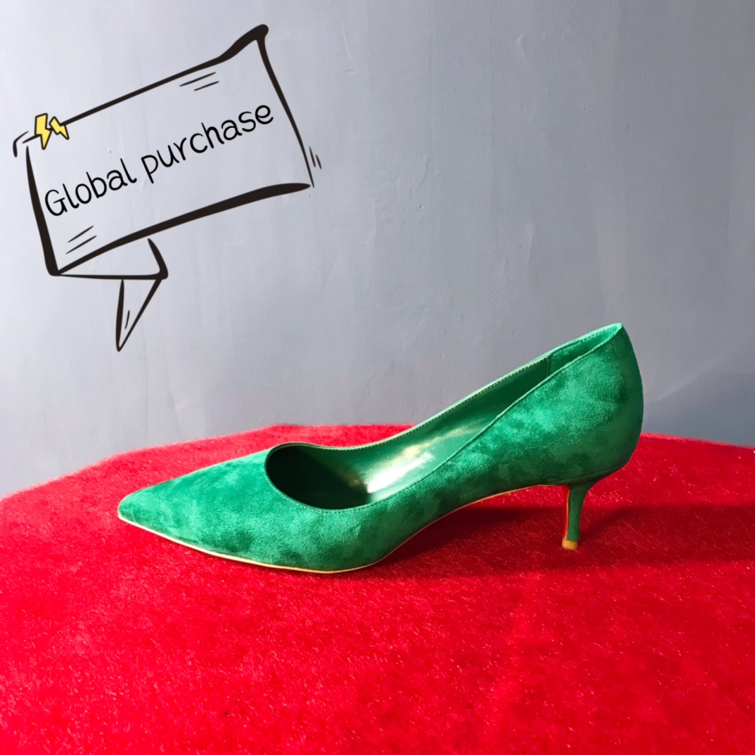 NO:100060,High-end custom spring and summer classic series! H: 5.5Cm size 34-42. Genuine leather sole 212-001 green deer leather. Green sheepskin, official website synchronized standard European code Reference: 212-001 Color: green/green Material: veau velours/rivet Lining: goat leather Heel height: 5.5Cm Sole: leather sole Size: EU 34-42 (US 4-11):,,christian louboutin, sheepskin,Leather soles19860909高端订制 春夏精典款系列！ H:5.5Cm尺码34-42码.真皮大底212－001綠色鹿皮皮.绿色羊皮里,官网同步 标准欧码 Reference:212-001 Color:green/green Material:veau velours/rivet Lining:goat leather Heel heigh:5.5Cm Sole:leather sole Size:EU 34－42（US 4一11) :,,christian louboutin,sheepskin,Leather soles,Women's Shoes