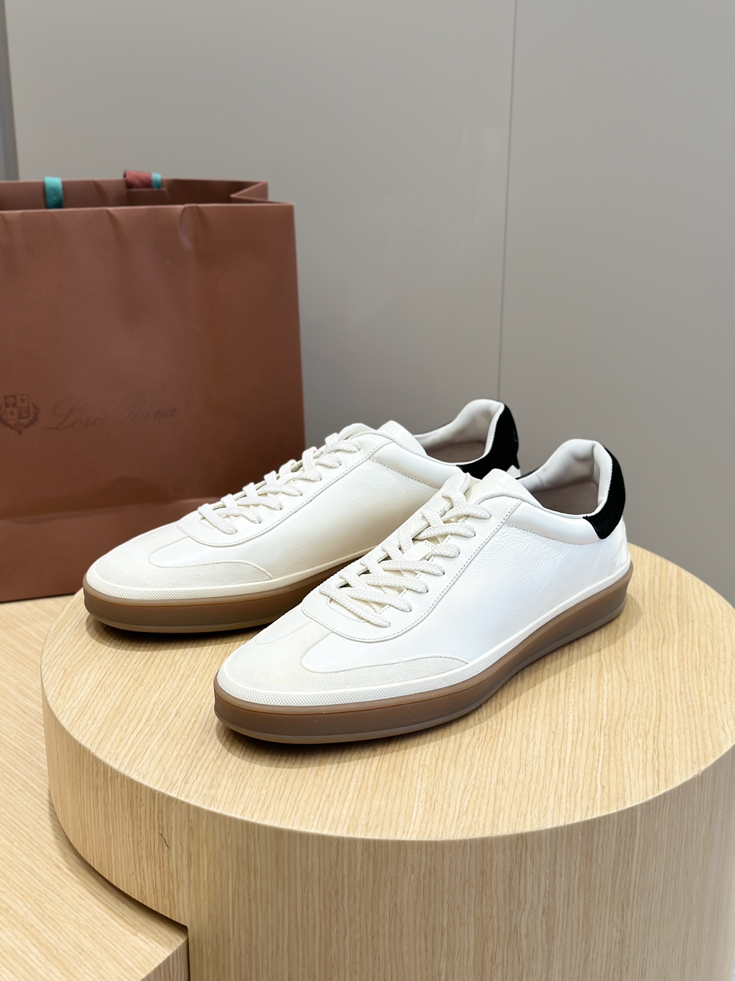 loro piana LP Tennis Walk Sneakers - TopEstos nuevos tenis importados de piel de vacuno con forro de
