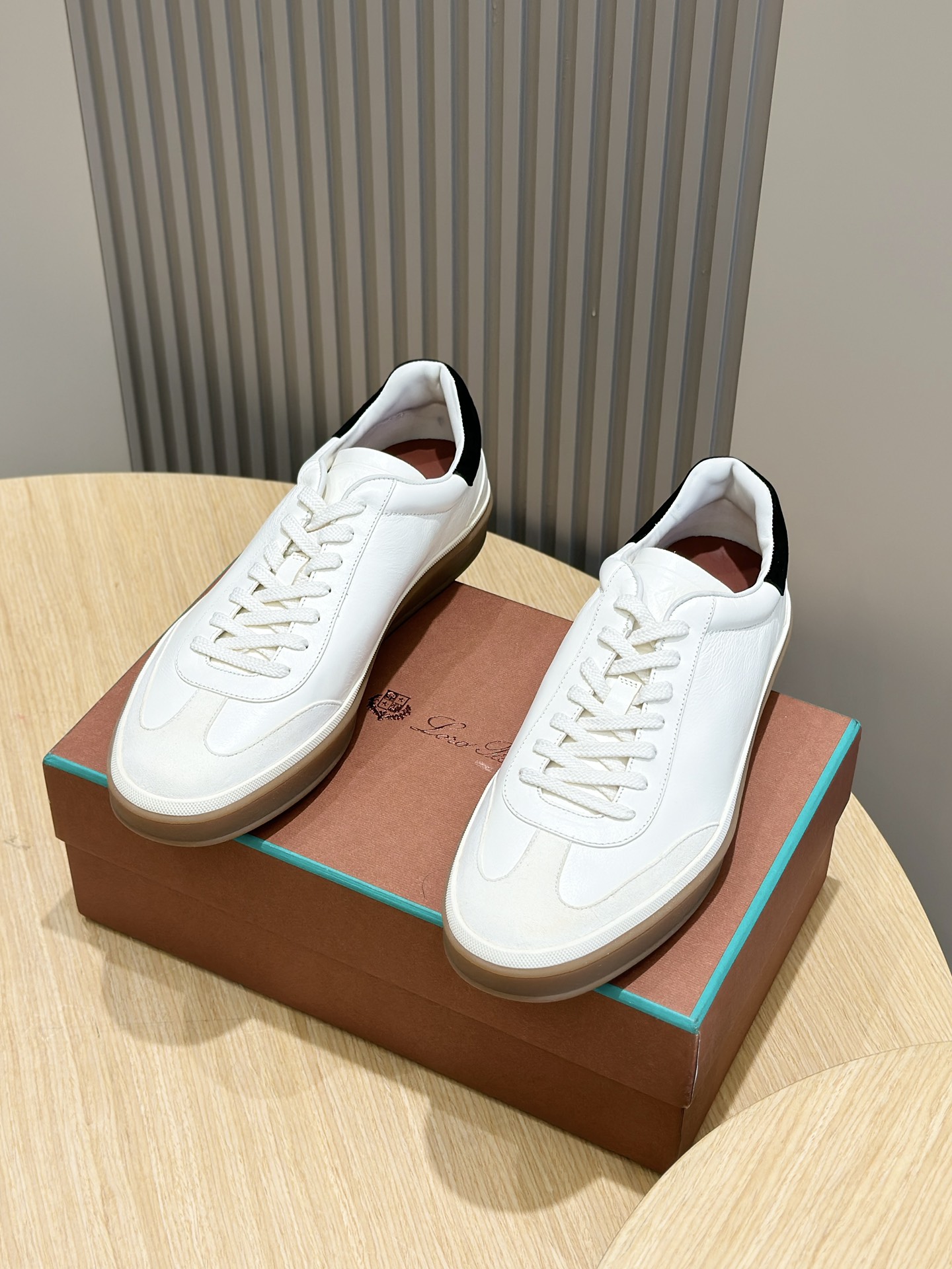 loro piana LP Tennis Walk Sneakers - TopEstos nuevos tenis importados de piel de vacuno con forro de
