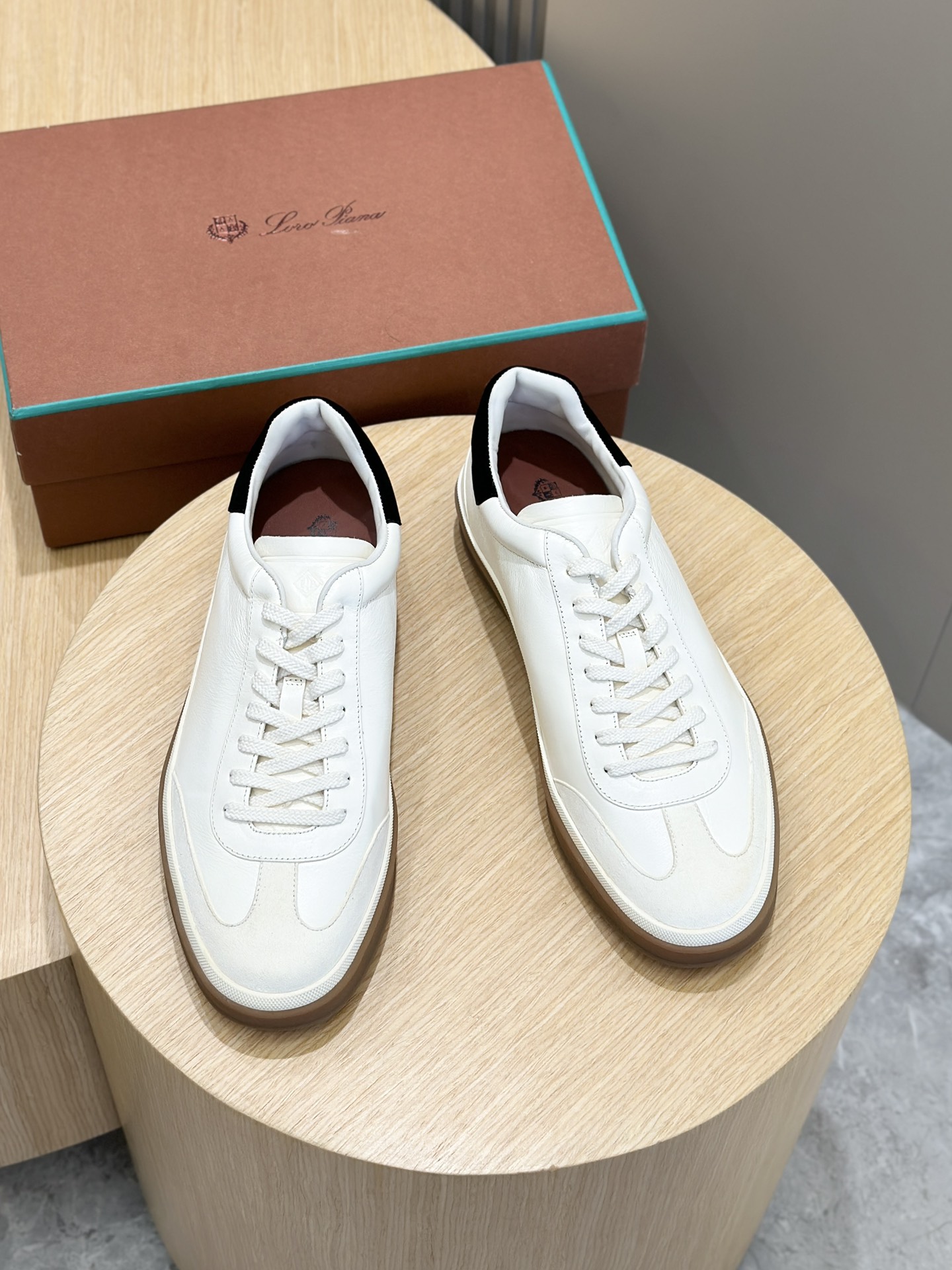 loro piana LP Tennis Walk Sneakers - TopEstos nuevos tenis importados de piel de vacuno con forro de