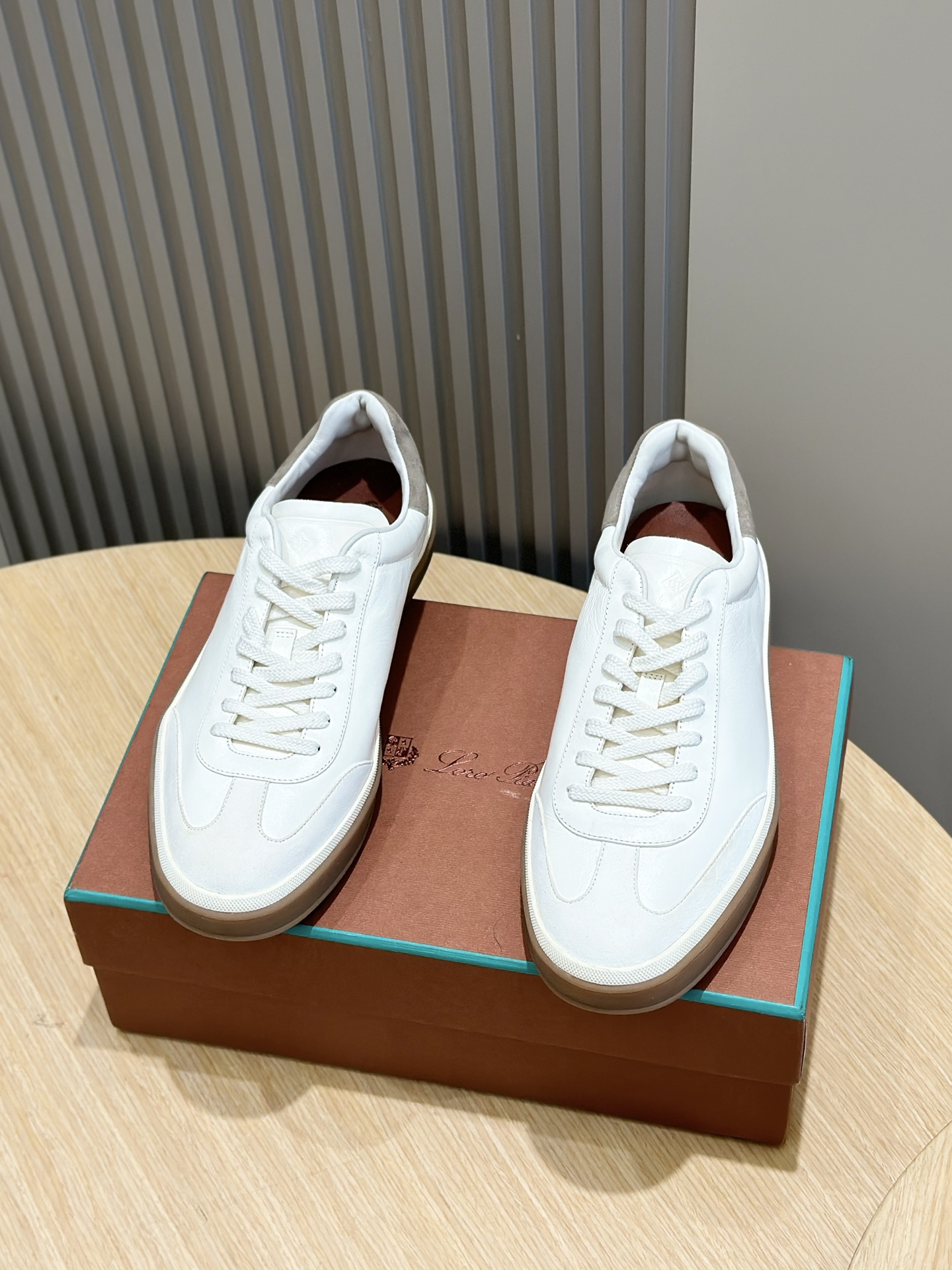 loro piana LP Tennis Walk Sneakers - TopEstos nuevos tenis importados de piel de vacuno con forro de