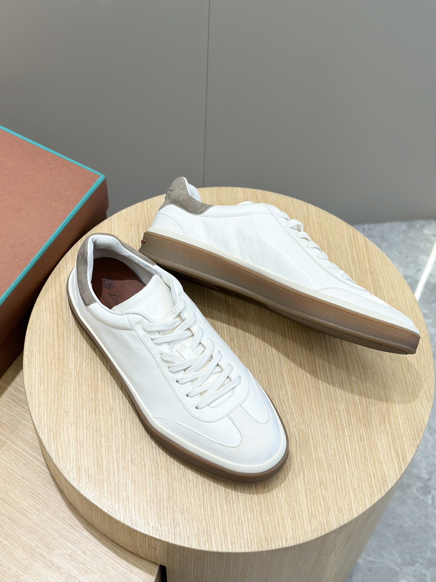 loro piana LP Tennis Walk Sneakers - TopEstos nuevos tenis importados de piel de vacuno con forro de