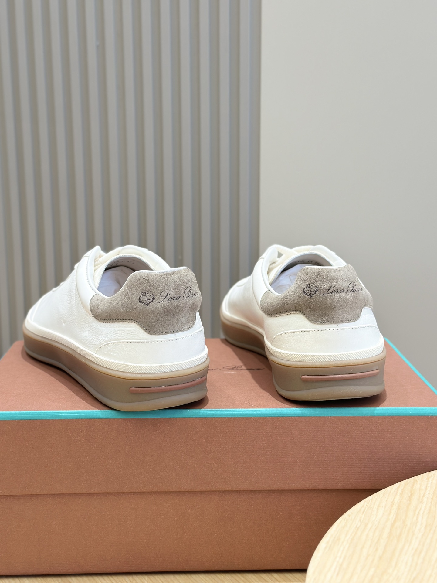 loro piana LP Tennis Walk Sneakers - TopEstos nuevos tenis importados de piel de vacuno con forro de