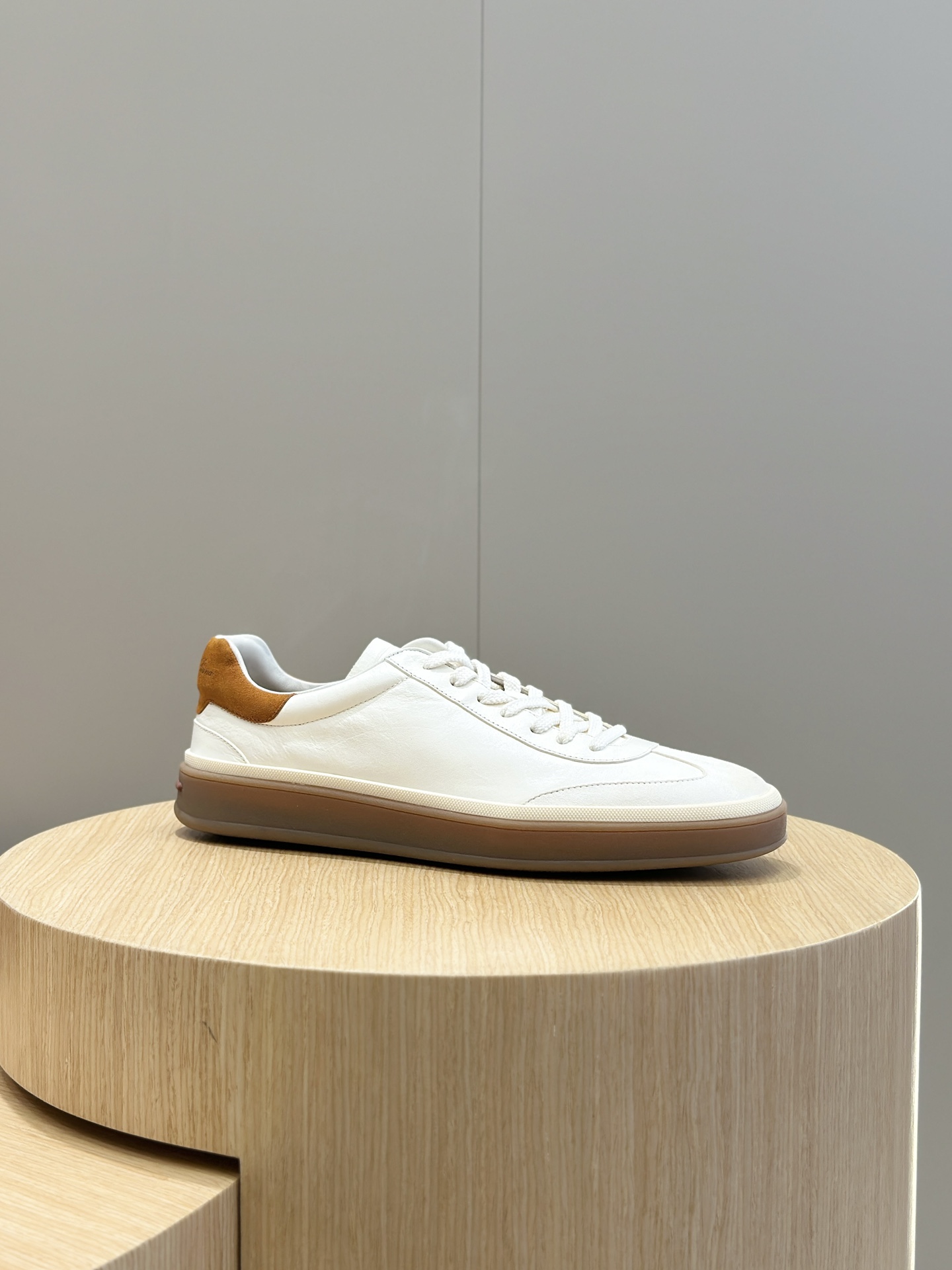 loro piana LP Tennis Walk Sneakers - TopEstos nuevos tenis importados de piel de vacuno con forro de