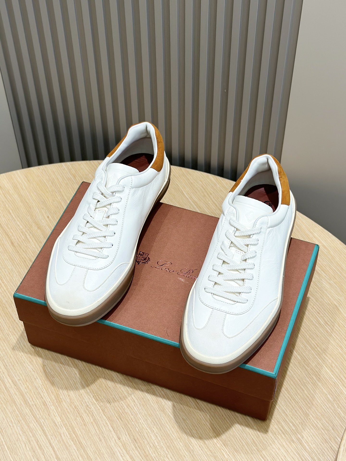 loro piana LP Tennis Walk Sneakers - TopEstos nuevos tenis importados de piel de vacuno con forro de