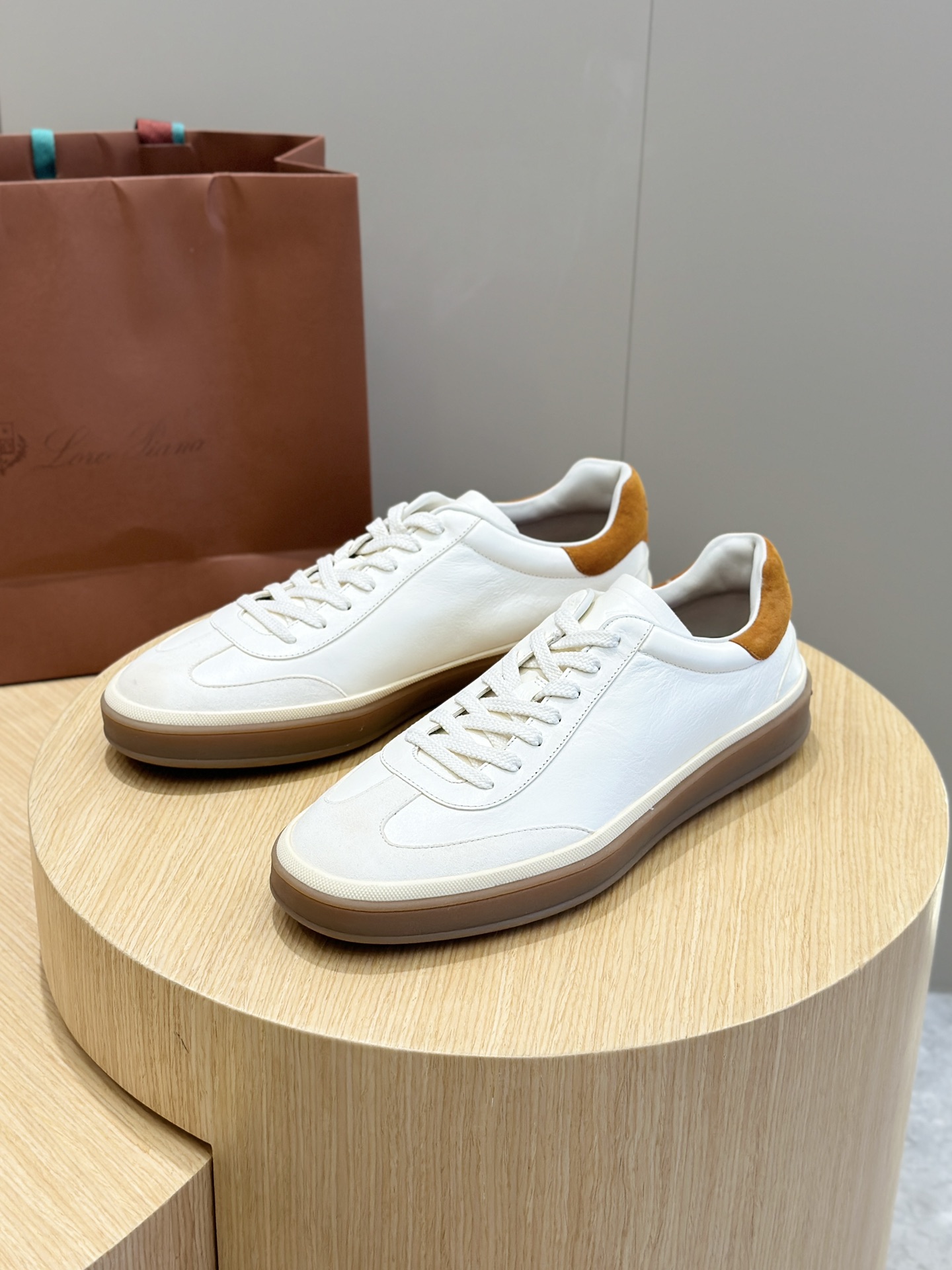 loro piana LP Tennis Walk Sneakers - TopEstos nuevos tenis importados de piel de vacuno con forro de