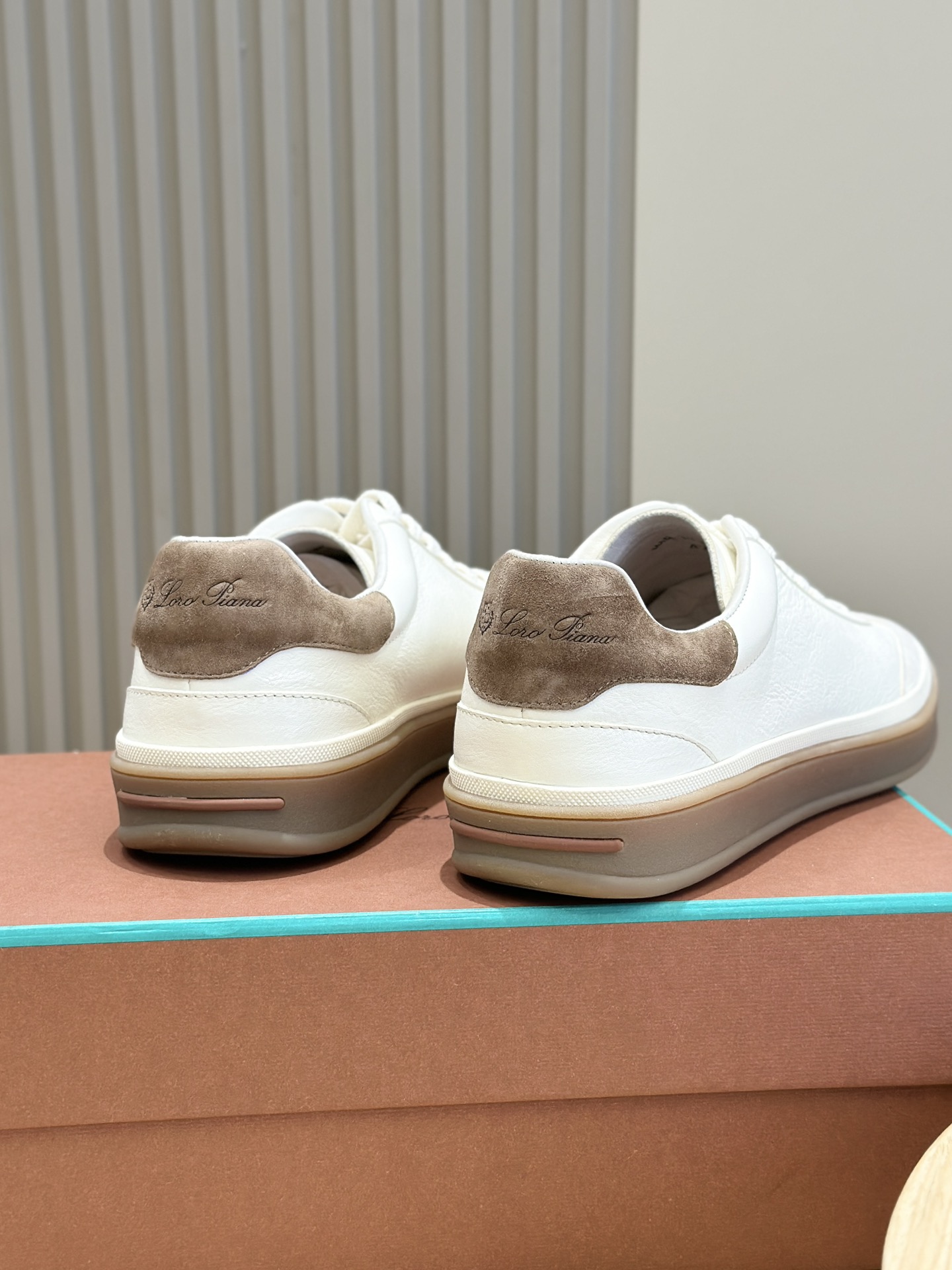 loro piana LP Tennis Walk Sneakers - TopEstos nuevos tenis importados de piel de vacuno con forro de