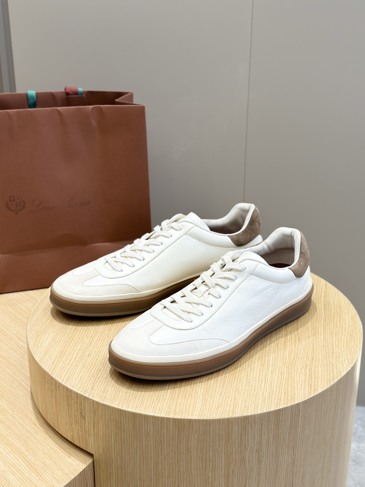 loro piana LP Tennis Walk Sneakers - TopEstos nuevos tenis importados de piel de vacuno con forro de