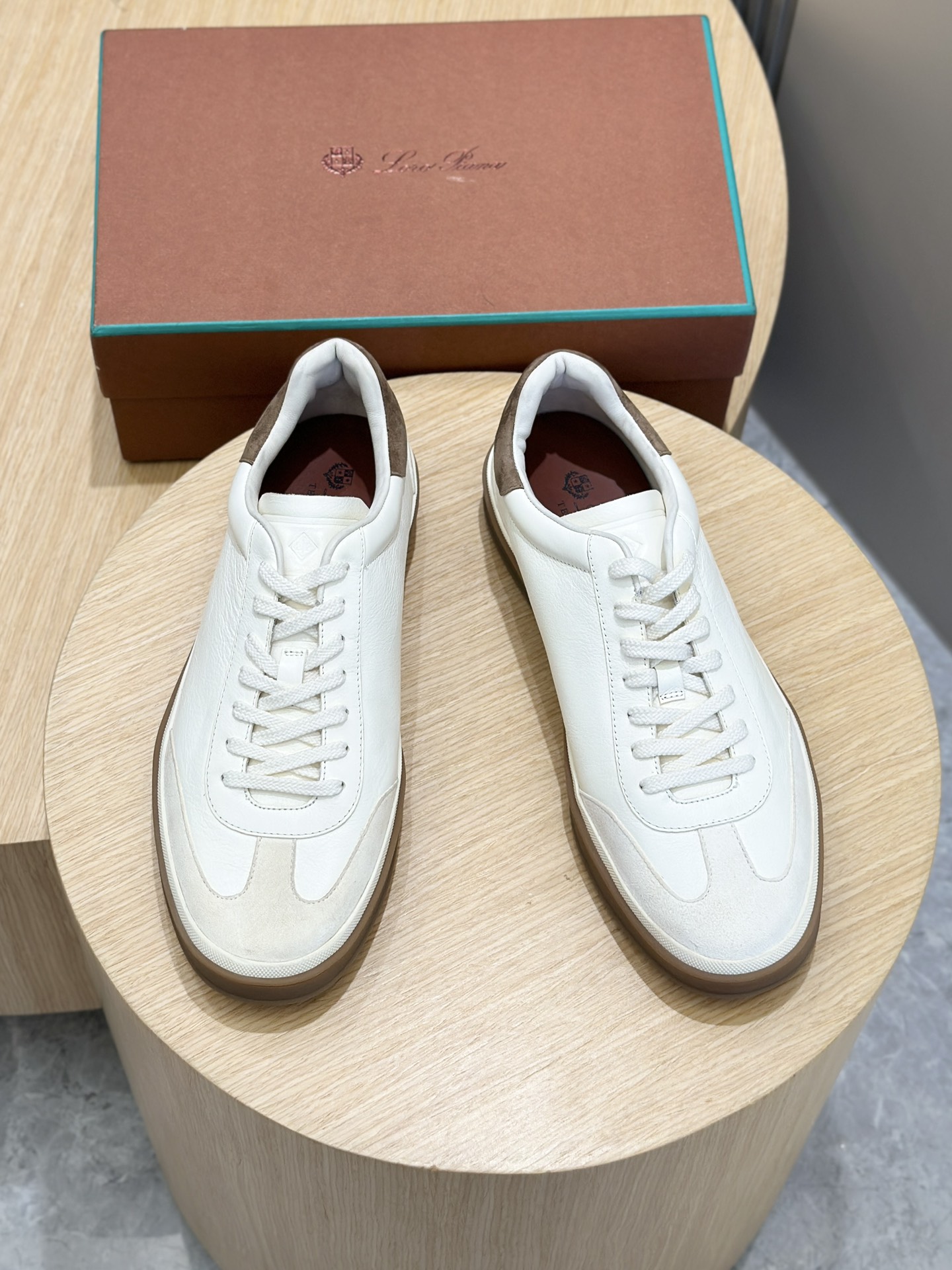 loro piana LP Tennis Walk Sneakers - TopEstos nuevos tenis importados de piel de vacuno con forro de