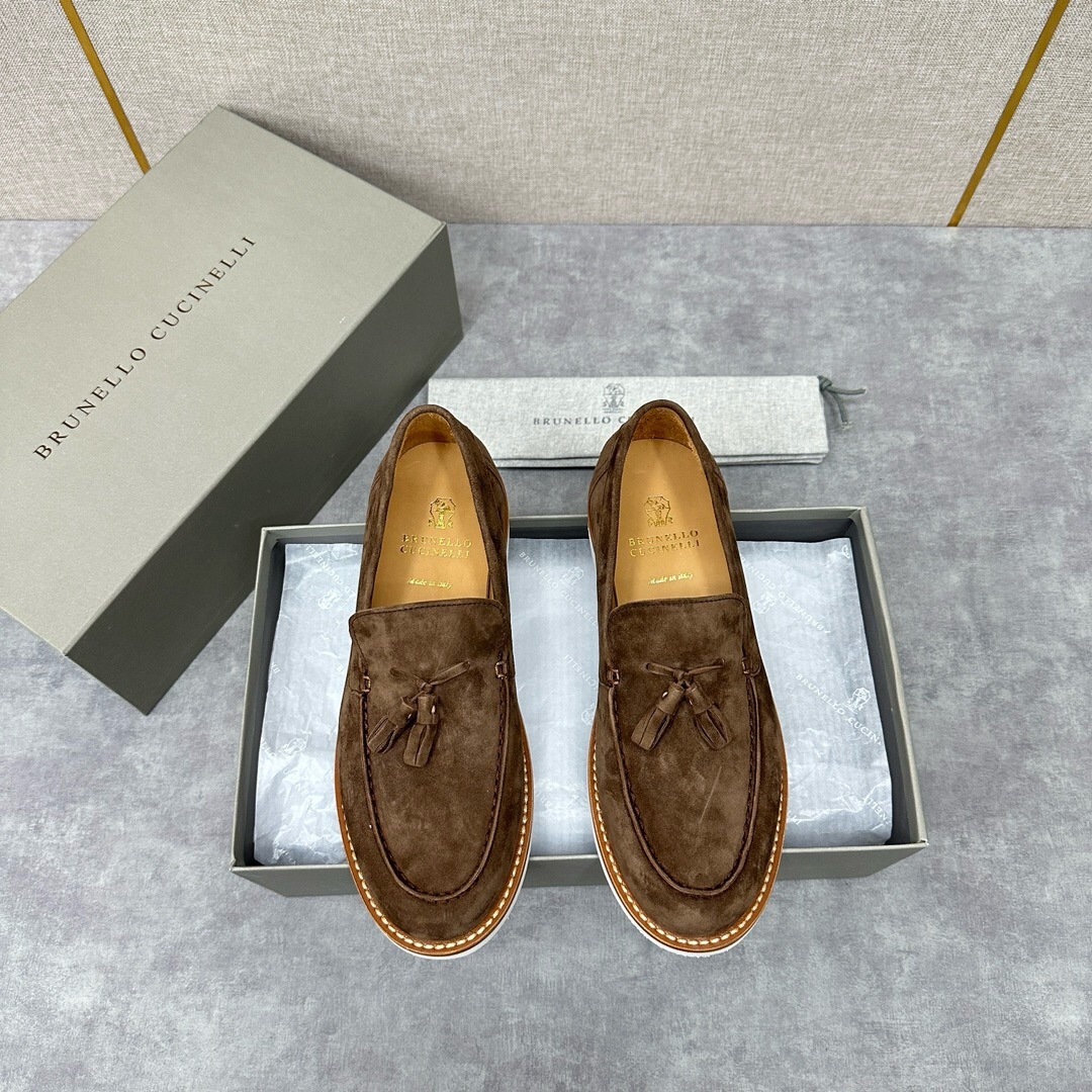 NO:216844,Brand Brunello Cucinelli Color Original Color Code 39-44 Customized 38.45.46 Price Material BC New Style Casual Shoes!  Original single quality This brand is the world's top luxury brand from Italy. The fabric is made of semi-polished full-grain calfskin imported from Italy. The inner part is apricot-colored benzene dyed calfskin inner lining, the brand's special logo movable foot pad, paired with ultra-light, high elastic and environmentally friendly this white IP sole, the individual logo on the outsole and the unique fine-line groove design, the luxury instantly bursts out!  BC leather shoes, brunello cucinelli, cowhide19860909品牌Brunello Cucinelli 颜色原版配色 码数39-44订做38.45.46 价格 材质BC新款 休闲鞋！原单品质此品牌是来自意大利的世界顶级奢侈品牌 面料采用意大利进口半抛光全粒面小牛皮 内里是杏色苯染专用小牛皮内里,品牌专用logo活动脚垫,搭配超轻、高弹、环保的本白色IP鞋底,外底上的个性logo和独特的细纹凹槽设计,奢华度瞬间爆棚！,BC皮鞋,brunello cucinelli,cowhide,Men's shoes