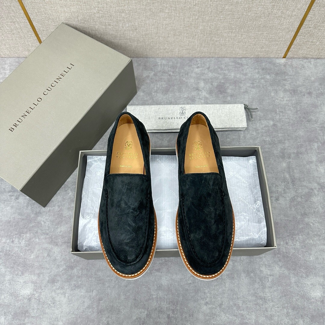 NO:217962,Brand Brunello Cucinelli Color Original Color Code 39-44 Customized 38.45.46 Price Material BC New Style Casual Shoes!  Original single quality This brand is the world's top luxury brand from Italy. The fabric is made of semi-polished full-grain calfskin imported from Italy. The inner part is apricot-colored benzene dyed calfskin inner lining, the brand's special logo movable foot pad, paired with ultra-light, high elastic and environmentally friendly this white IP sole, the individual logo on the outsole and the unique fine-line groove design, the luxury instantly bursts out!  BC leather shoes, brunello cucinelli, cowhide19860909品牌Brunello Cucinelli 颜色原版配色 码数39-44订做38.45.46 价格 材质BC新款 休闲鞋！原单品质此品牌是来自意大利的世界顶级奢侈品牌 面料采用意大利进口半抛光全粒面小牛皮 内里是杏色苯染专用小牛皮内里,品牌专用logo活动脚垫,搭配超轻、高弹、环保的本白色IP鞋底,外底上的个性logo和独特的细纹凹槽设计,奢华度瞬间爆棚！,BC皮鞋,brunello cucinelli,cowhide,Men's shoes