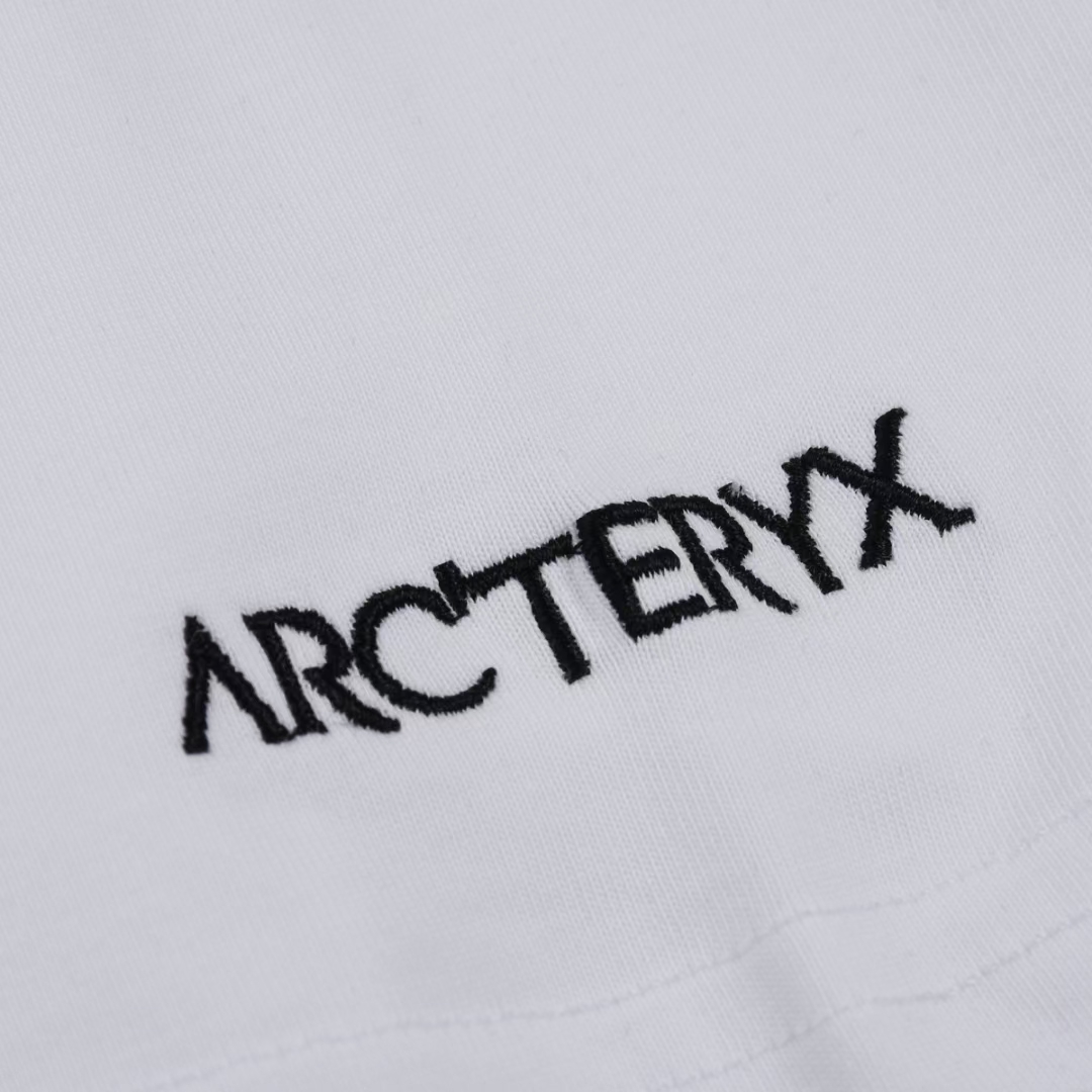 夏季新款面料40支双纱纯棉克重210克工艺刺绣颜色黑色白色尺码M-3XL
