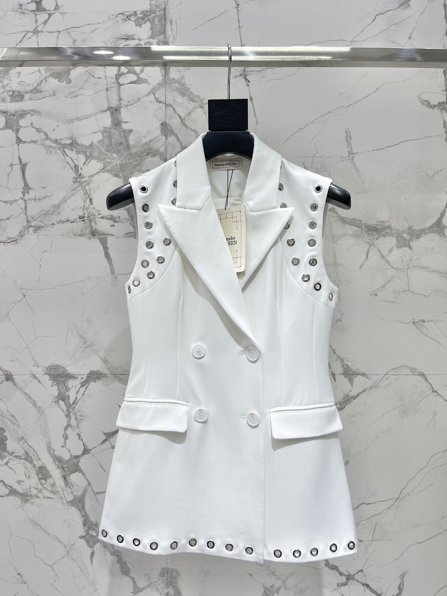 NO:923166,* Maijia sleeveless vest can be used as a skirt. Metal hoop design. Size SML, women's clothing, skirts,19860909* 麦家无袖马甲可当裙子 金属圈圈设计感 码数SML,女装,skirts,,Women's clothing