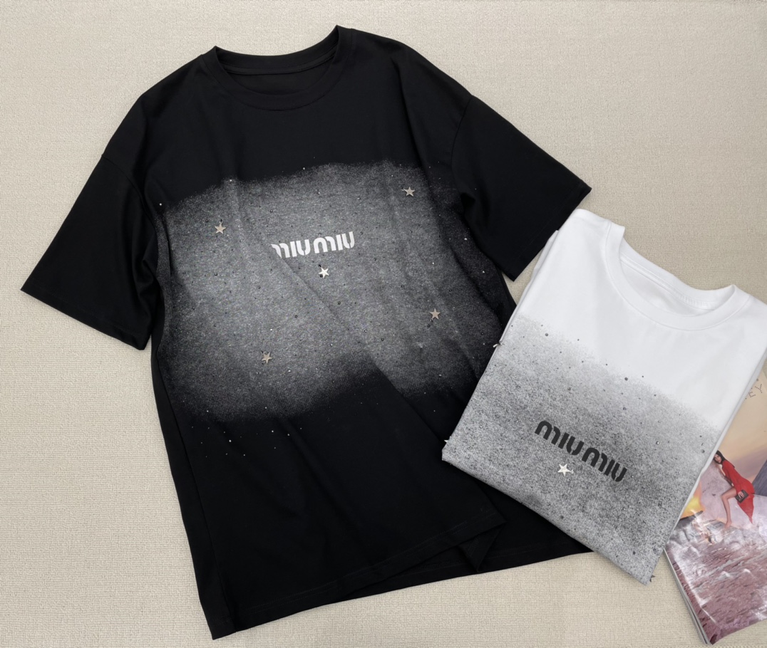 zdblb5#miumiu字母印花T恤 烫钻五星级点缀 棉材质 2⃣️色：均码