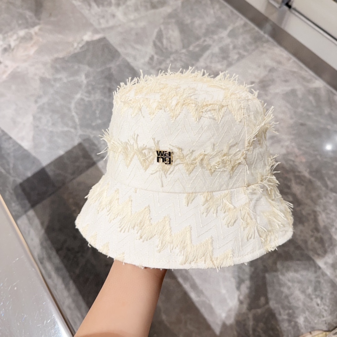 NO:192480,Dawang's new letter logo bucket hat fisherman's hat, fashion street fried items, fashion blogger's favorite!  High-quality pure cotton denim fabric, comfortable and breathable, little fisherman's concave shape is very beautiful, fisherman's hat, baseball hat, knit hat, hat, alexander wang, espadrilles, hats19860909大王新款字母标志桶帽渔夫帽,时尚炸街单品,时尚博主的最爱！高品质纯棉牛仔面料,舒适透气,小渔夫凹造型很好看帽子渔夫帽棒球帽针织帽,帽子,alexander wang,espadrilles,hats,hat