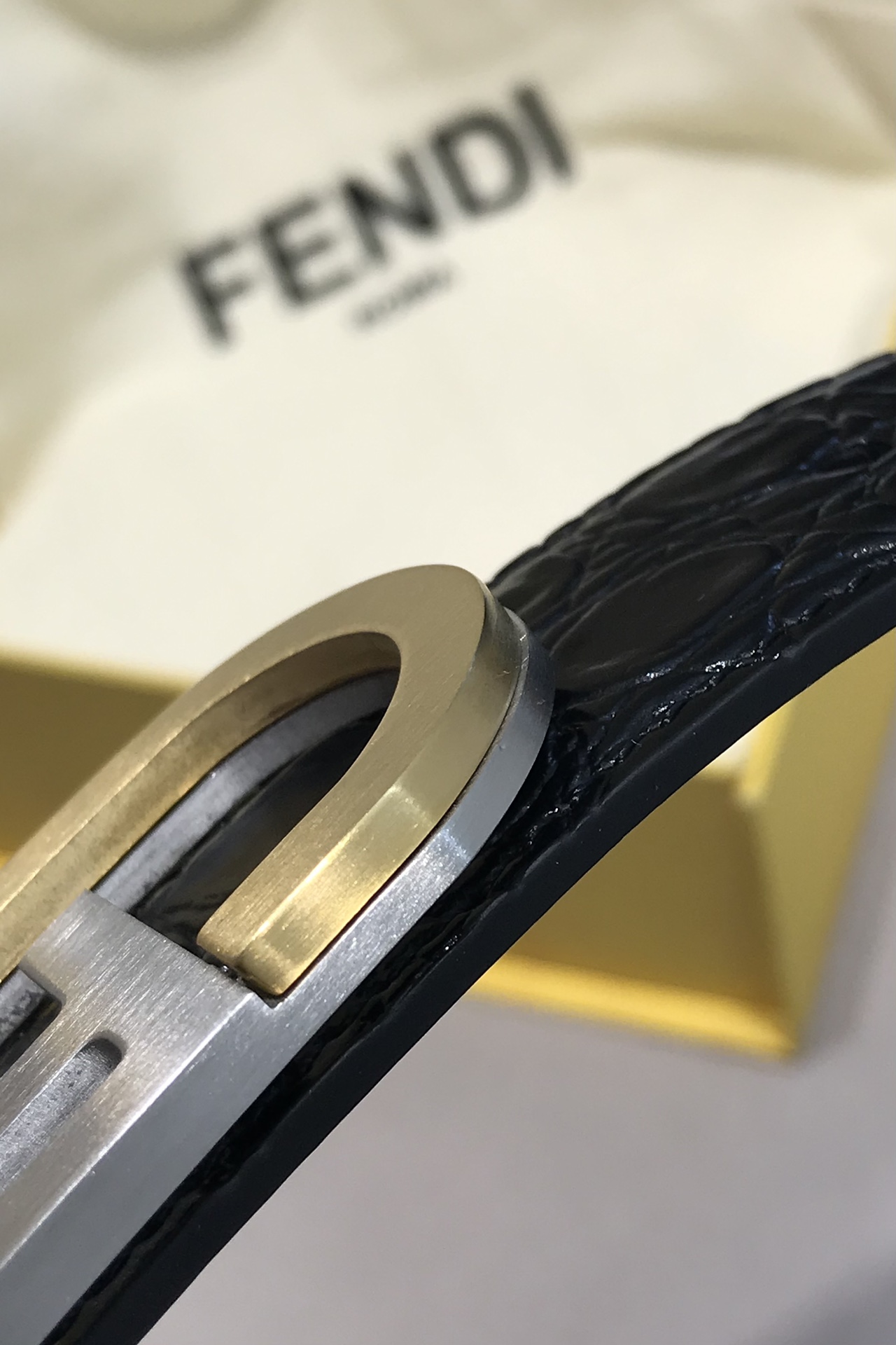 新款FD宽30MM标志造型皮带双F双层F尾夹扣式带扣双面原版进石头纹黑搭配支持NFC芯片镀金表面金属制品