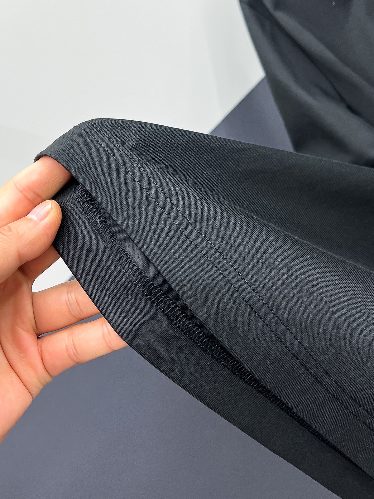 LV最新最顶级版本最顶级的品质专柜原单短袖专柜款独特设计定制50支精紧棉纱活性染色重固色爽滑手感面料重工