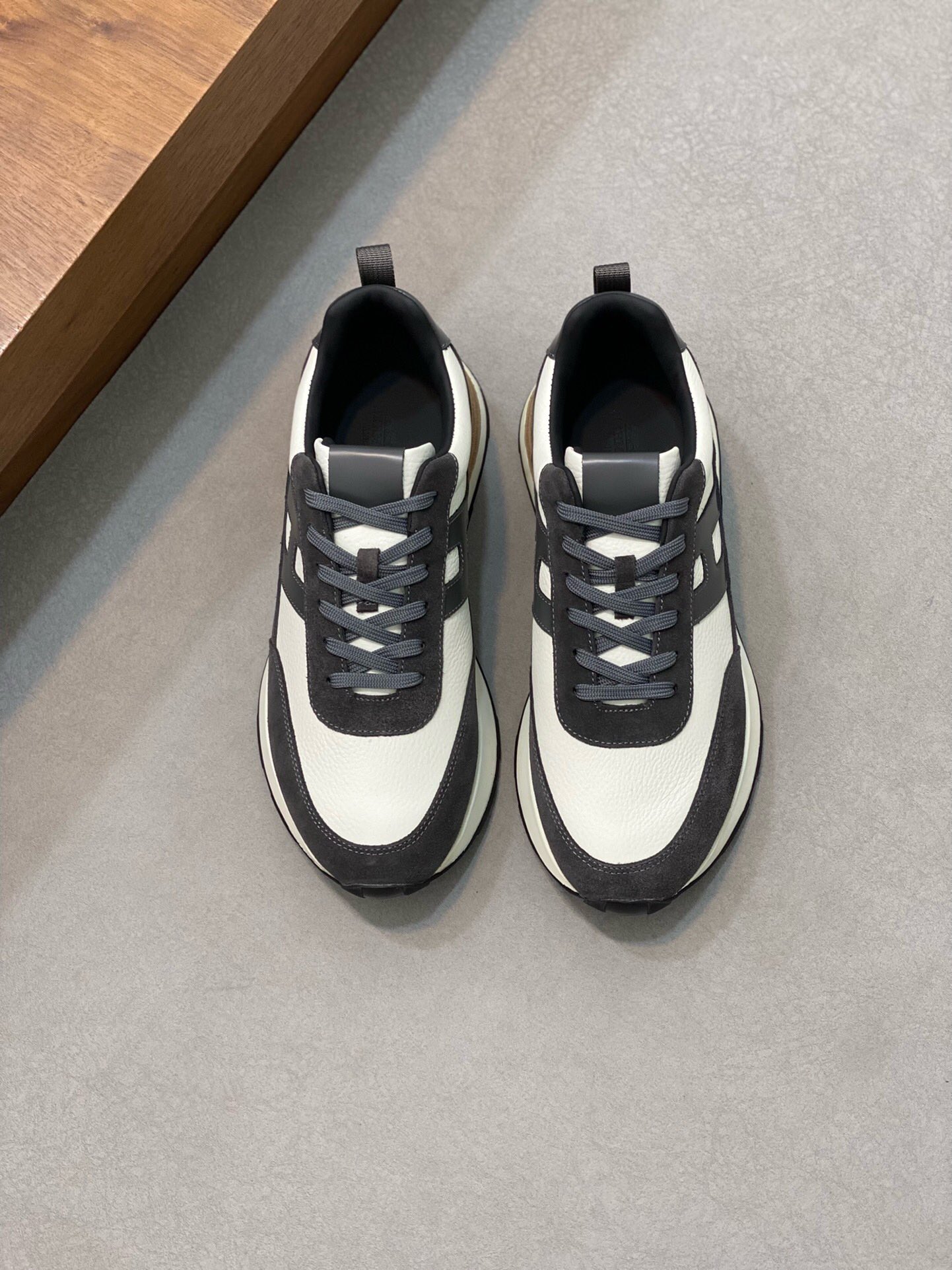 NO:218163,Brand HERMES original color matching, size 38-44 custom made 45 price, new Hermes style, boutique, casual sports shoes, imported cowhide upper to create cowhide inner cowhide footbed, fashionable style, dynamic original Hermes comfortable sole, simple and generous sports and leisure, Hermes casual shoes, hermes, hermes, sneakers, cowhide19860909品牌HERMES 颜色原版配色 码数38-44定做45 价格 材质爱马仕新款 精品 休闲运动鞋 鞋面进口牛皮打造牛皮内里 牛皮垫脚 版型时尚 动感十足原版 爱马仕舒适大底 简洁大方运动休闲,爱马仕 休闲鞋,hermes,hermes,sneakers,cowhide,Men's shoes