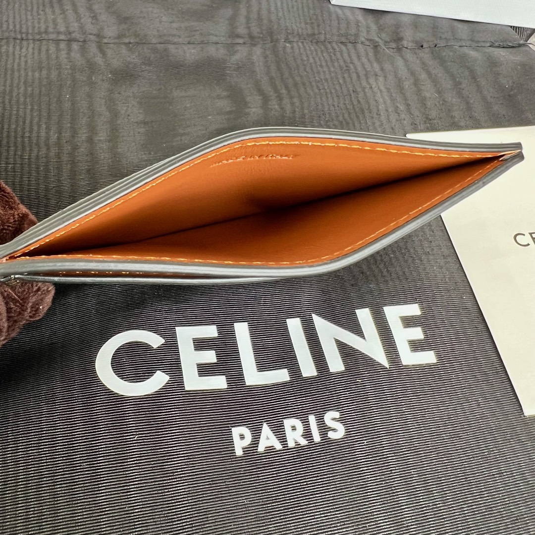 印花标志花卡包，尺寸10.5x7 厘米，涂层帆布，羊皮革包边，衬里牛皮革/织物，金色金属件，2个卡槽，一