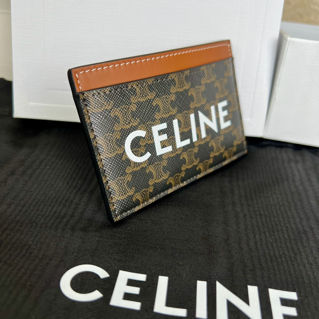 印花标志花卡包，尺寸10.5x7 厘米，涂层帆布，羊皮革包边，衬里牛皮革/织物，金色金属件，2个卡槽，一