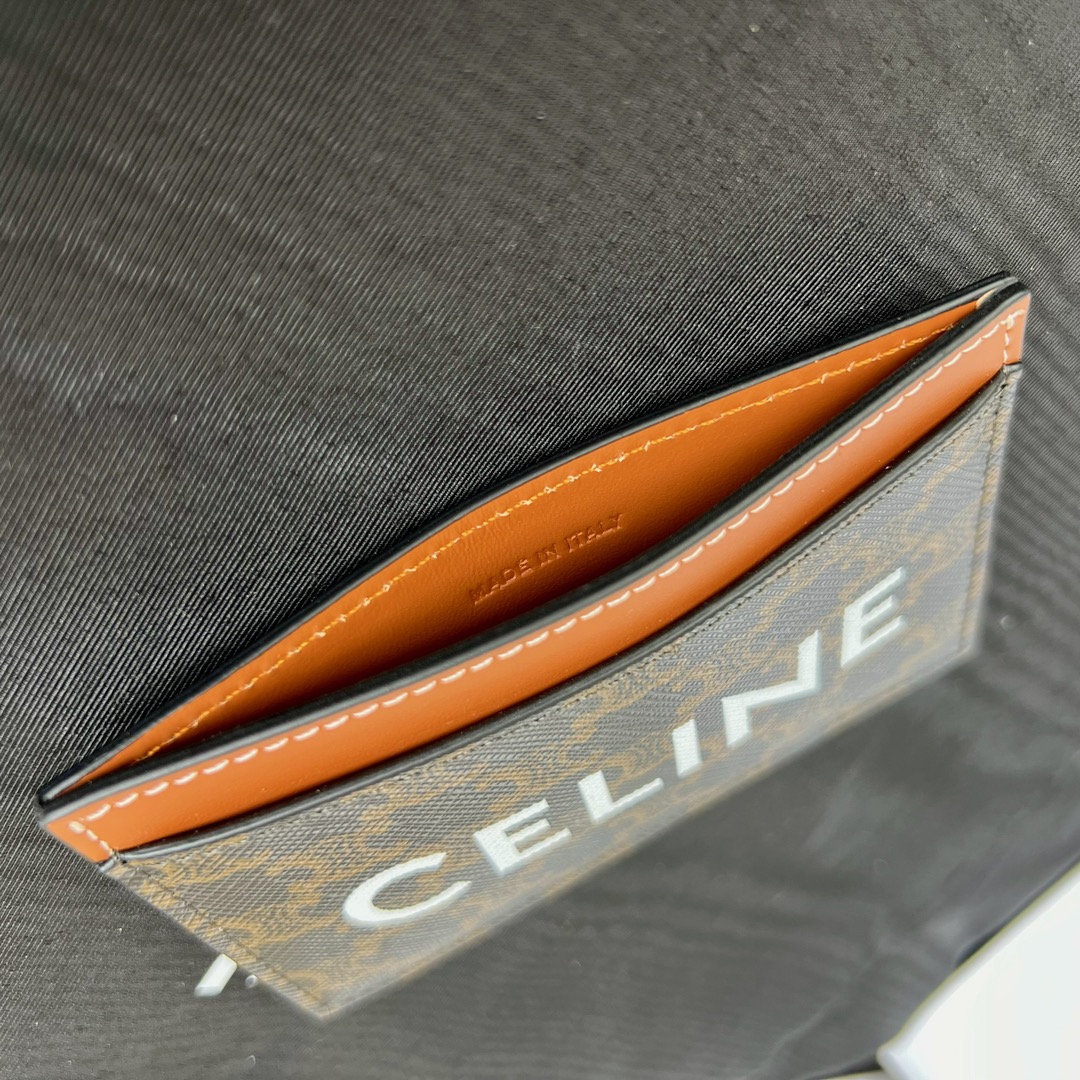 印花标志花卡包，尺寸10.5x7 厘米，涂层帆布，羊皮革包边，衬里牛皮革/织物，金色金属件，2个卡槽，一