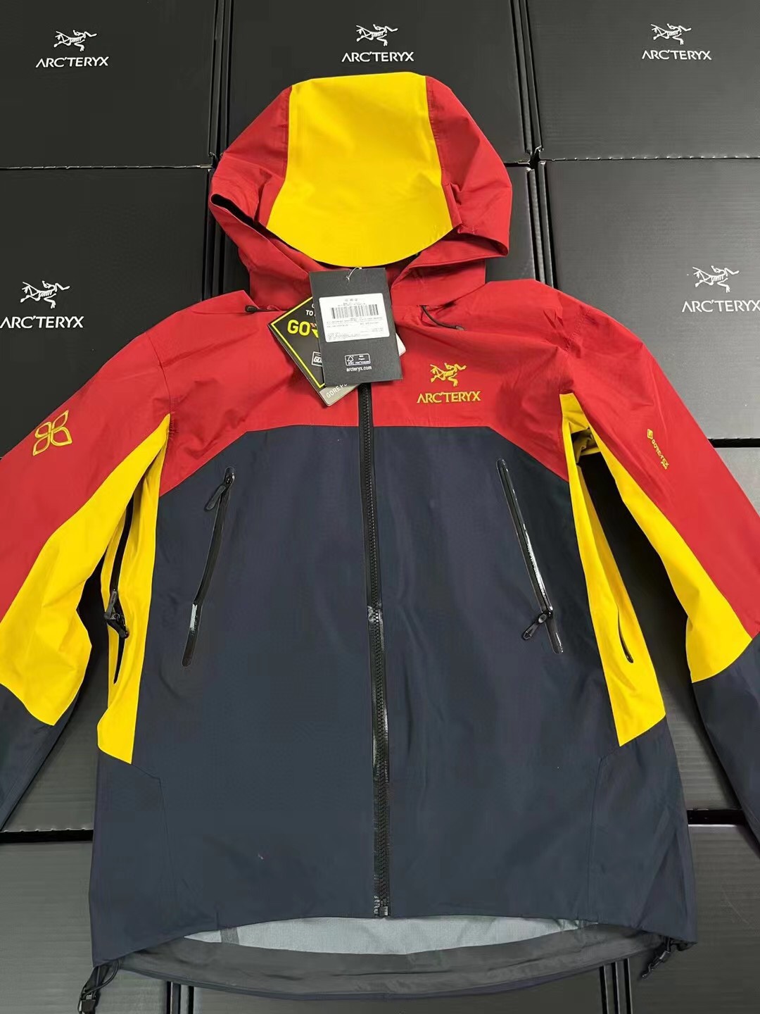 Arc'teryx Bata AR Jacket - Men's Waterproof and Breathable GORE-TEX Pro Shell 7 i1710164336 9305 6
