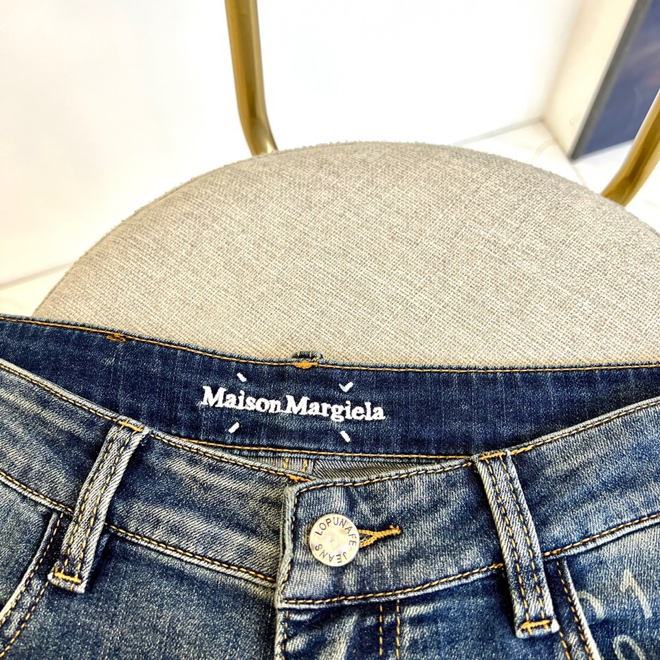 MaisonMargiela马吉拉2024春夏新品高街系列牛仔裤mm6的微妙创造力与令人放松的乐观主义相