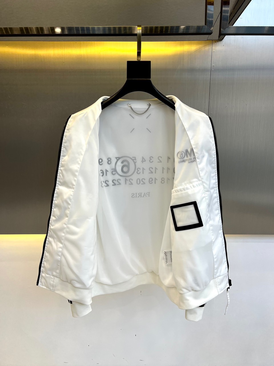 Maisonmargiel马吉拉2024早春新款MM6棒球服夹克外套前后logo图案设计！！简约大方从容