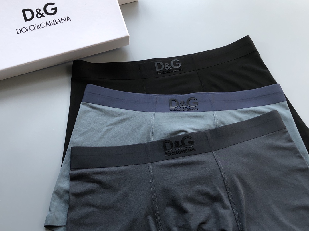 🔥🔥🔥DG爆款到货、莫代尔面料绝对的原单品质，无缝切割工艺 、科学配比 丝滑 透气 舒适！有型！ 一点也