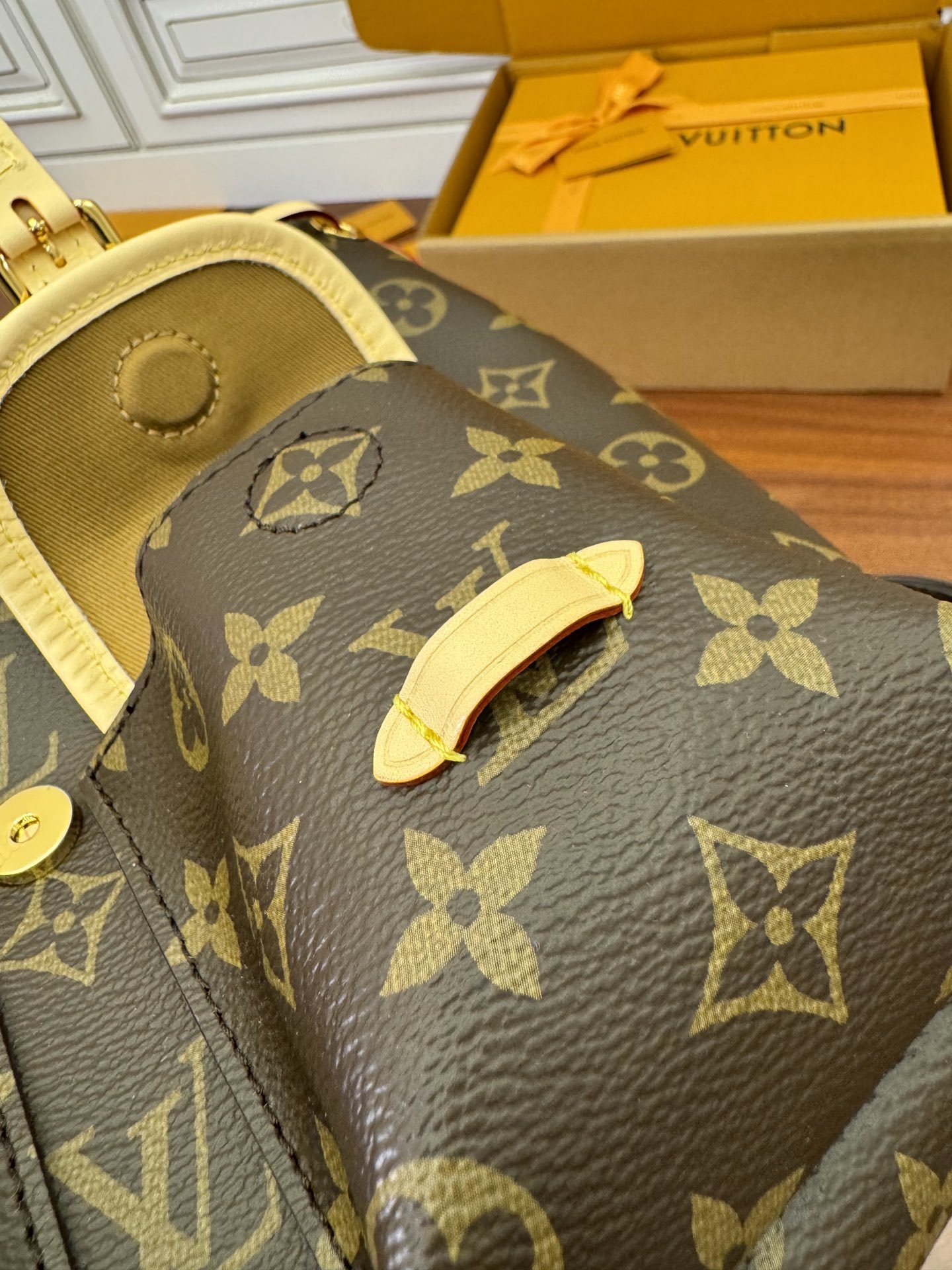 独家首发型号特正版M46932品质全面再次升级专柜同步电子芯片内码新礼盒礼品袋保护纸铜版电子标签合格证皮
