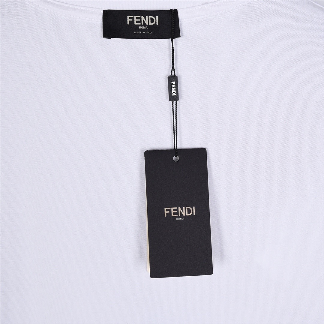 顶级版本 官网品质】 - FENDI/芬迪 2024《火焰渐变满印LOGO》 印花短袖T恤