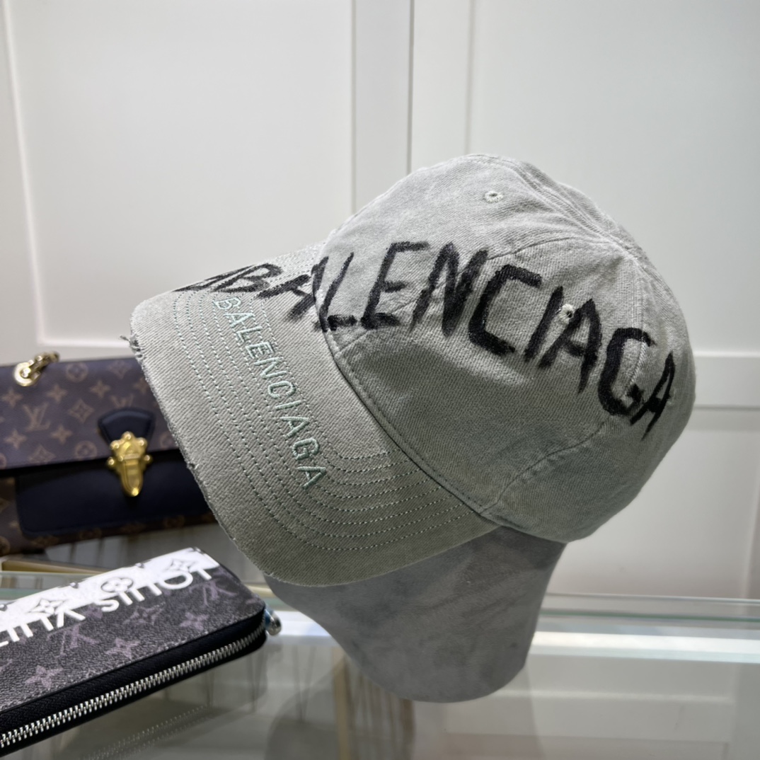 NO:192664,Balenclaga official website new products, Balenclaga new baseball hat, spot-on simple, fashionable and super invincible and beautiful hat!  Couple style!  The advantages of the original list of stocks over other hats, hats, fisherman hats, baseball hats, knit hats, hats, balenciaga, balenciaga, christian louboutin, espadrilles, hats19860909Balenclaga官网新品 巴黎世家新款棒球帽 现货秒发简约时尚超级无敌好看的帽子！情侣款！原单货比起其他帽子的优势,帽子渔夫帽棒球帽针织帽,帽子,balenciaga,balenciaga,christian louboutin,espadrilles,hats,hat