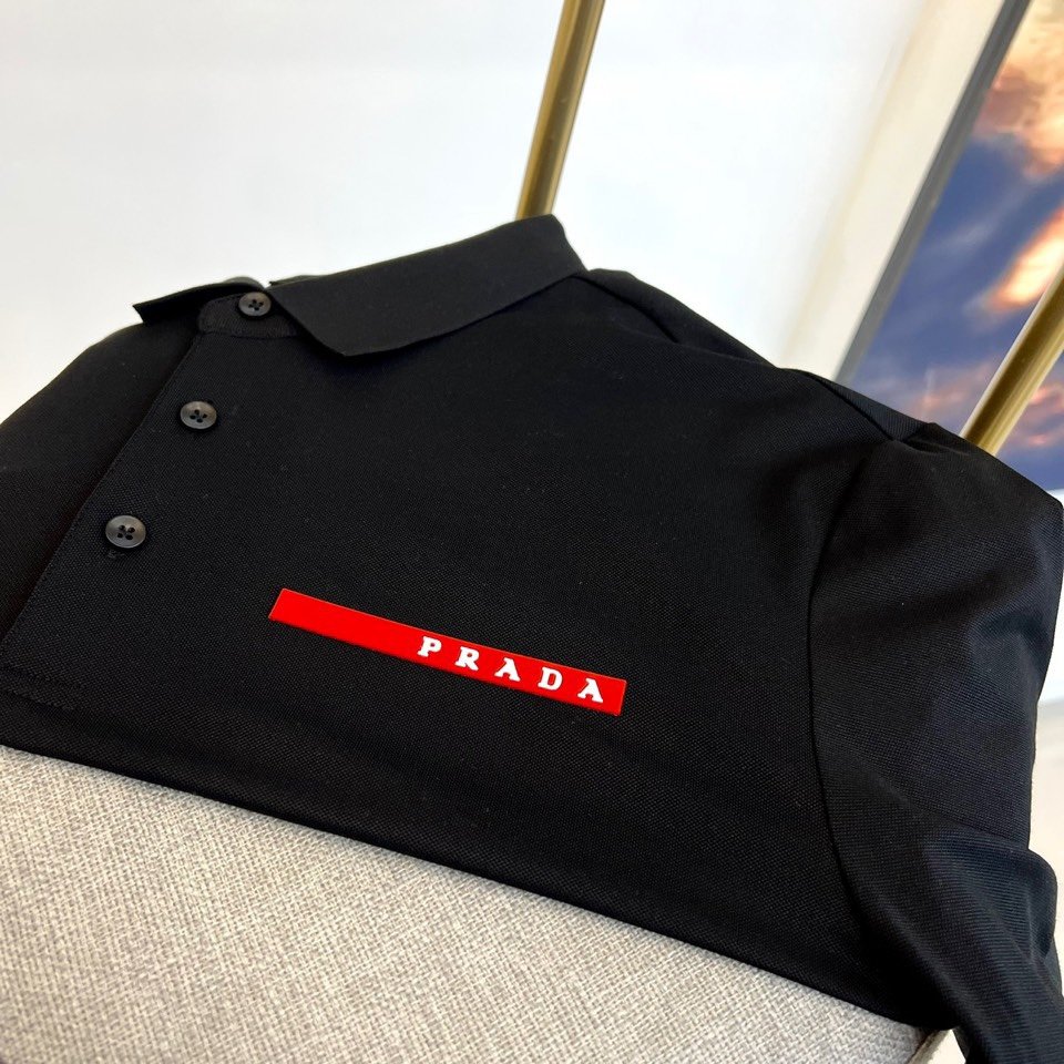 Prad普拉24s运动时尚潮流休闲短袖Polo衫经典红标logo采用CormacCrew功能性速干面料具
