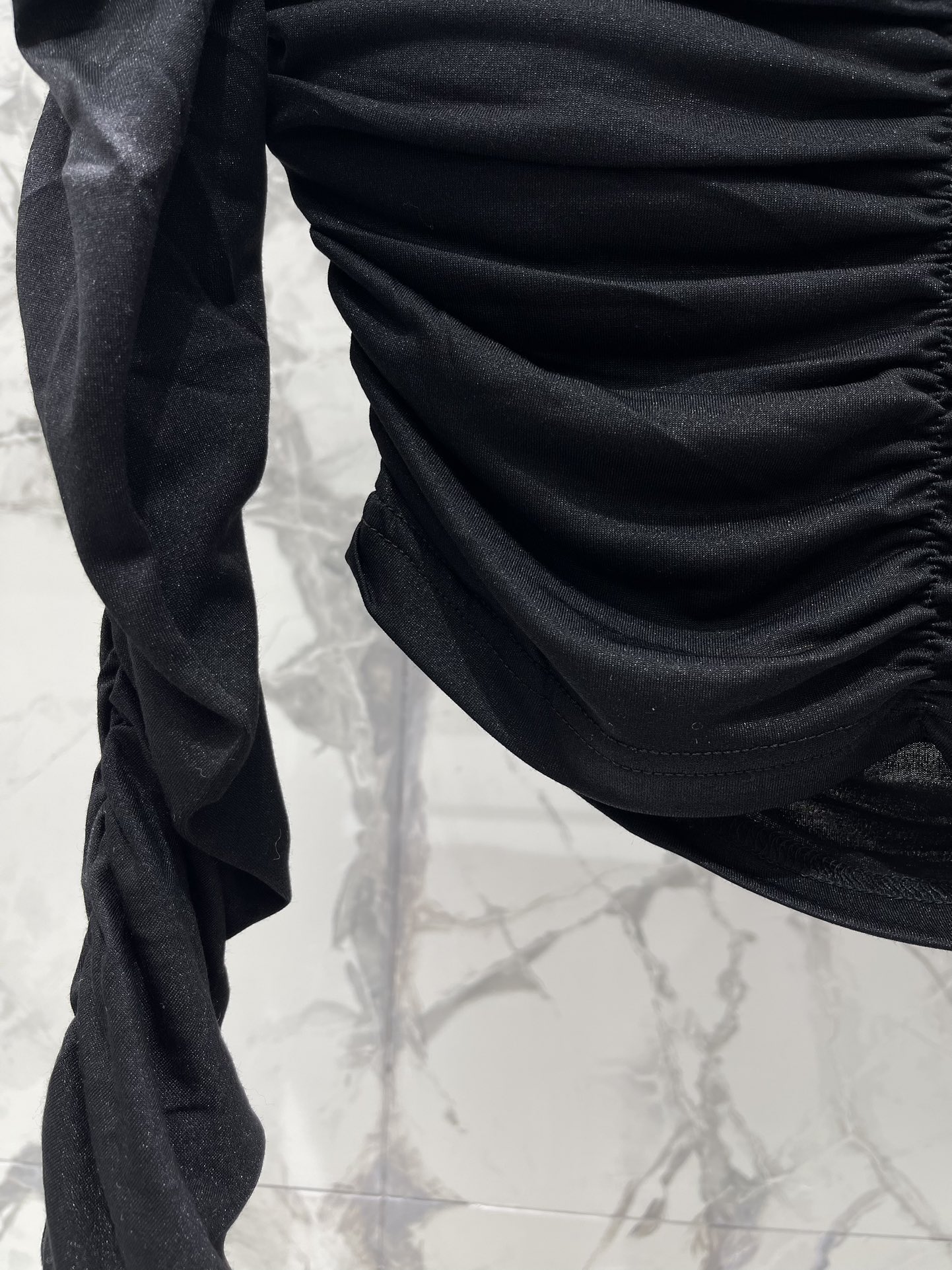 Топ Saint Laurent женский черный с рюшами и драпировкой