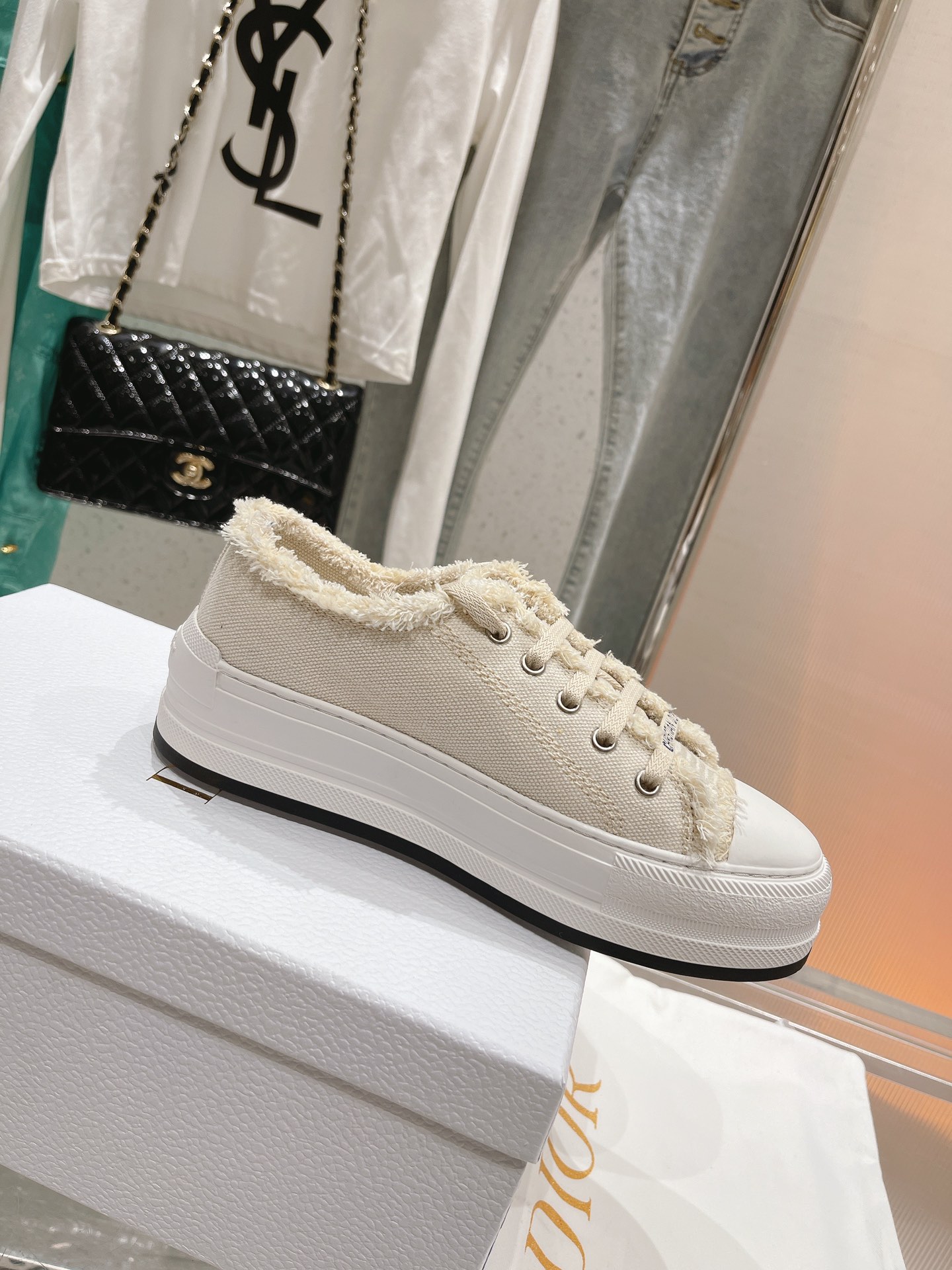NO:750250,Top purchasing agent, classic new product series, presbyopia, embroidery, thick-soled canvas shoes, casual sports shoes!  Original customized material imported Oblique printing embroidery Imported soft sheepskin lining Original exclusive open mold TPU outsole Sole thickness: 4.5CM Size: 35-41 [40.41 customization], casual shoes/sports shoes, sneakers, sheepskin19860909顶级代购 经典新品系列 老花 刺绣 厚底帆布鞋 休闲运动鞋！ 原版定制材料进口Oblique 印花刺绣 进口柔软羊皮里 原版独家开模TPU大底 底厚: 4.5CM Size: 35-41 [40.41定制],休闲鞋/运动鞋,sneakers,sheepskin,Women's Shoes