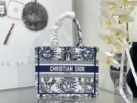 Dior Book Tote Tote Bags First Copy
 Vintage