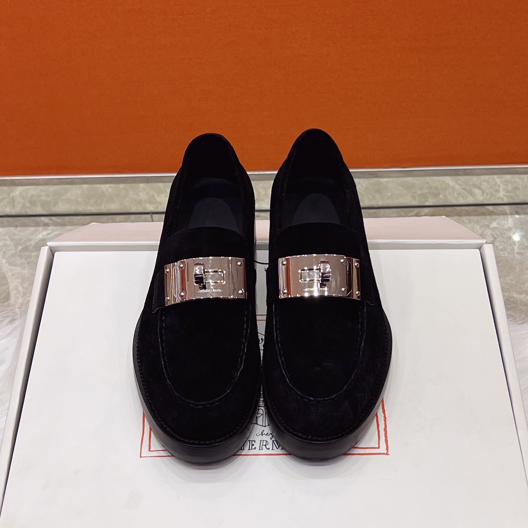 NO:784458,Hermes... a Eclair 2026 new Kelly+ popular series has a super positive shape, with a certain thickness and increased leg length!  Breathable, comfortable imported cowhide, spring and summer color matching, this item is both beautiful and comfortable!  Channel supply code size size 35-39 can be ordered 40.41.42, loafers, hermes, loafers, cowhide19860909Hermes... a Eclair 2026新款Kelly+爆款系列 版型超正,有一定厚度增高显腿长！透体透气 舒适的进口牛皮 春夏拼色兼具颜值舒适度的单品！ 渠道货源 码数 size 35-39可定40.41.42,乐福鞋,hermes,loafers,cowhide,Women's Shoes