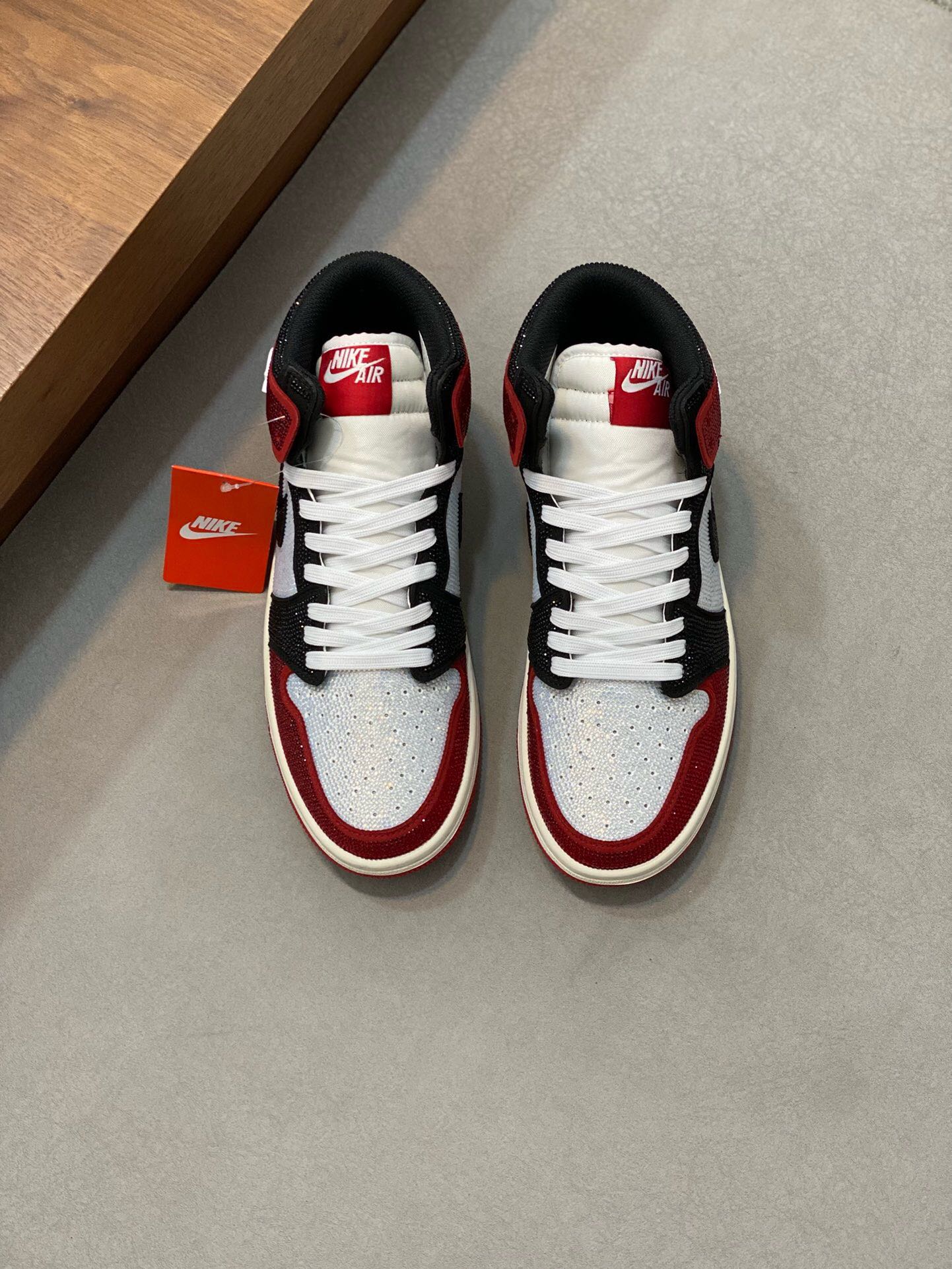 NO:216469,【Louis Vuitton-AIR】Louis Vuitton co-branded model - high-end quality original single - upper ironing process, brand totem PVC, shoe tongue brand cloth - inner high elastic cloth - outsole original TPR·rubber·dual-color molded sole - ultra-high quality control·fine workmanship·highlight (high-end, noble, grade) -Size35-44 (45,46, custom made), Louis Vuitton, louis vuitton, louis vuitton19860909【Louis Vuitton-AIR】路易威登 联名款 -高端品质 原单 -鞋面烫钻工艺、品牌图腾PVC、鞋舌品牌布标 -内里高弹力布匹 -大底原版TPR·橡胶·双色成型大底 -超高品控·做工精细·凸显(高端·贵气·档次) -Size35-44（45,46,可订做),路易威登,louis vuitton,louis vuitton,Men's shoes