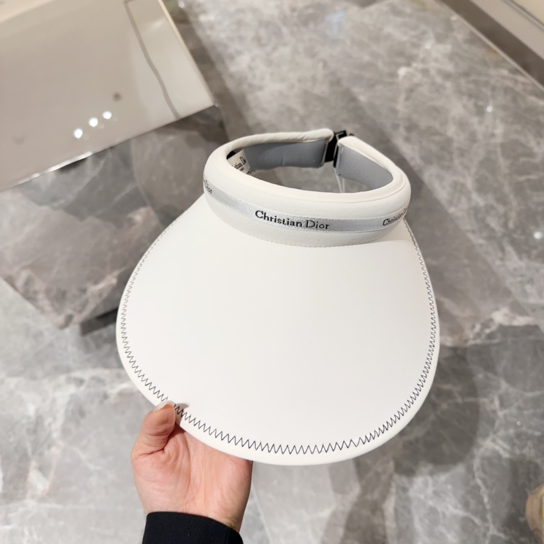 NO:193379,Dior Spring and summer ultra-fine decorative empty roof hat Super empty roof series, with a perfect color and lightweight portability!  Little fairy woman's hand must-have hat straw hat fisherman hat baseball hat, hat, dior, espadrilles, hats19860909迪奥 春夏超细装饰空顶帽 超空顶系列,颜色妥妥,轻便携带！小仙女人手必备帽子草帽渔夫帽棒球帽,帽子,dior,espadrilles,hats,hat