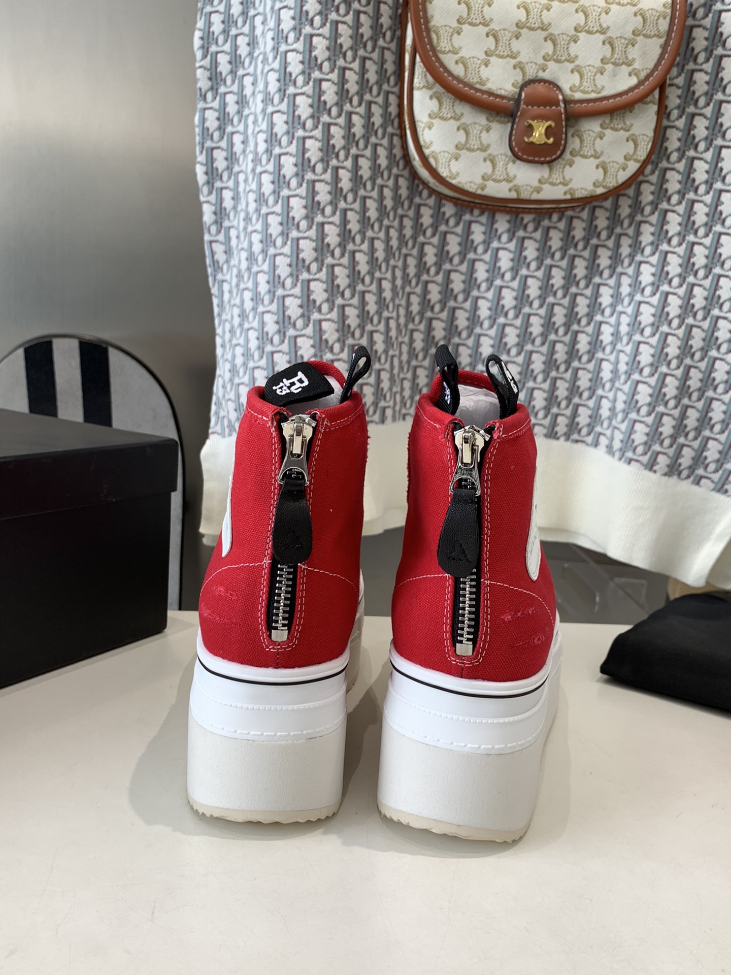 R13 Brand: Comfortable Shoes with Edgy American Rebellion Aesthetics - 图片 9