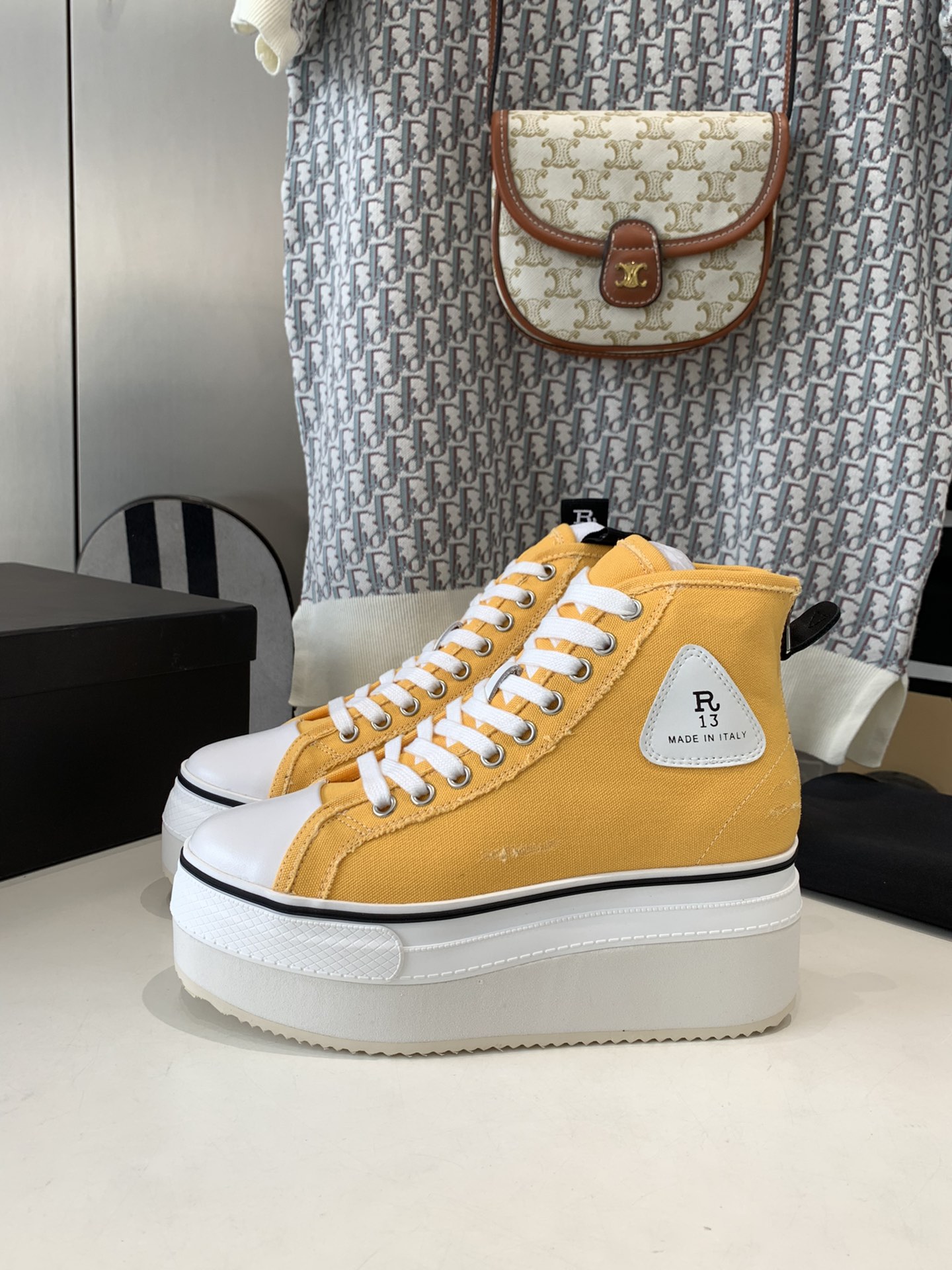 R13 Shoes: Comfortable Grinding Material Soles, New York Brand with Rebel Aesthetics. - 图片 2