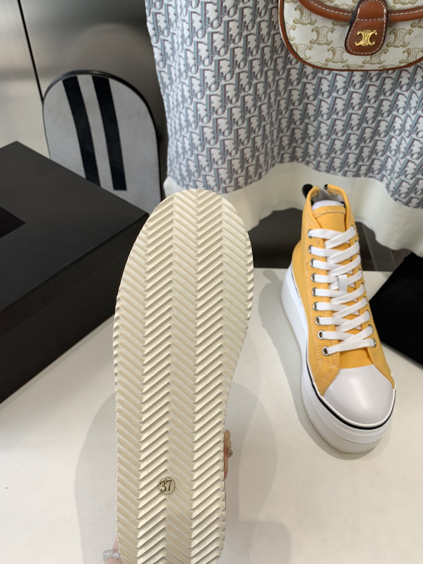 R13 Shoes: Comfortable Grinding Material Soles, New York Brand with Rebel Aesthetics. - 图片 8