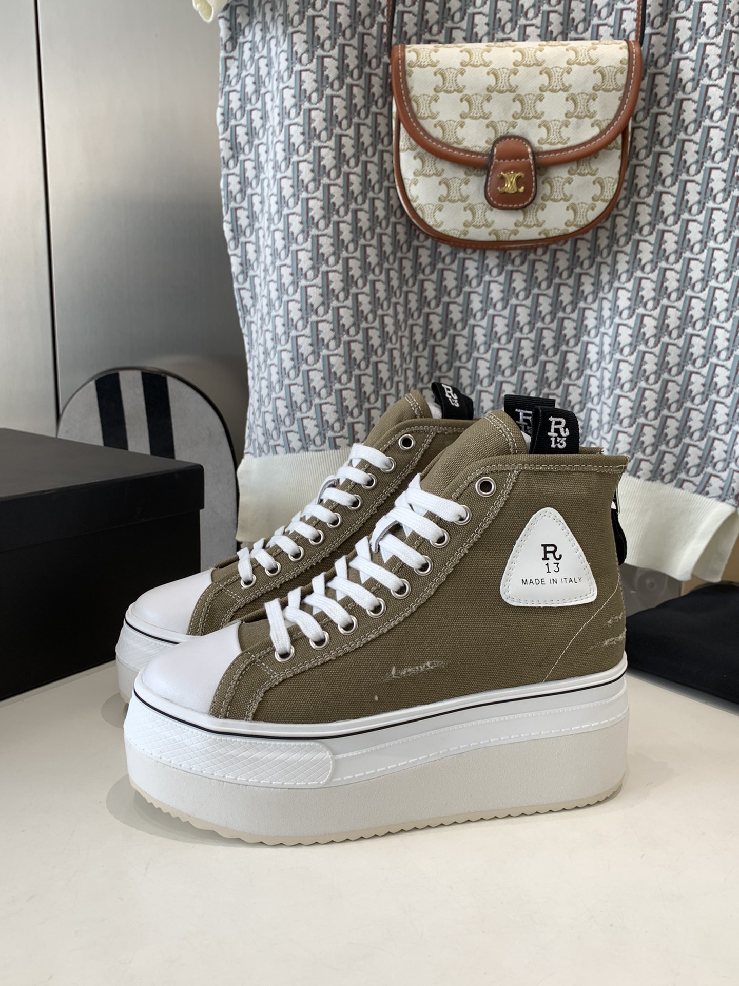 R13 Factory Shoes: Comfortable Grinding Material Soles Reflecting American Rebellion Style - 图片 2